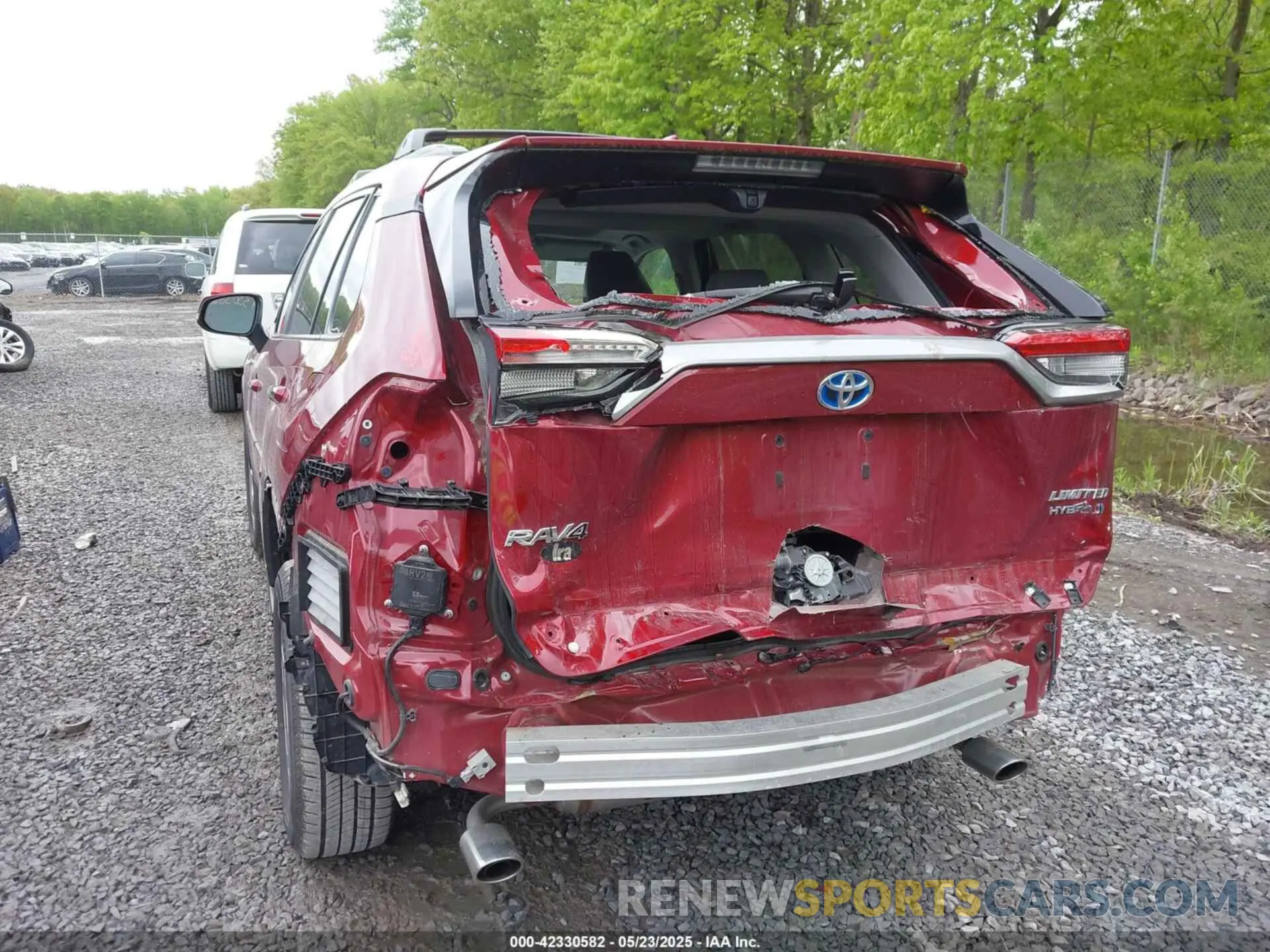 17 Photograph of a damaged car 2T3DWRFV8LW069087 TOYOTA RAV4 HYBRID 2020