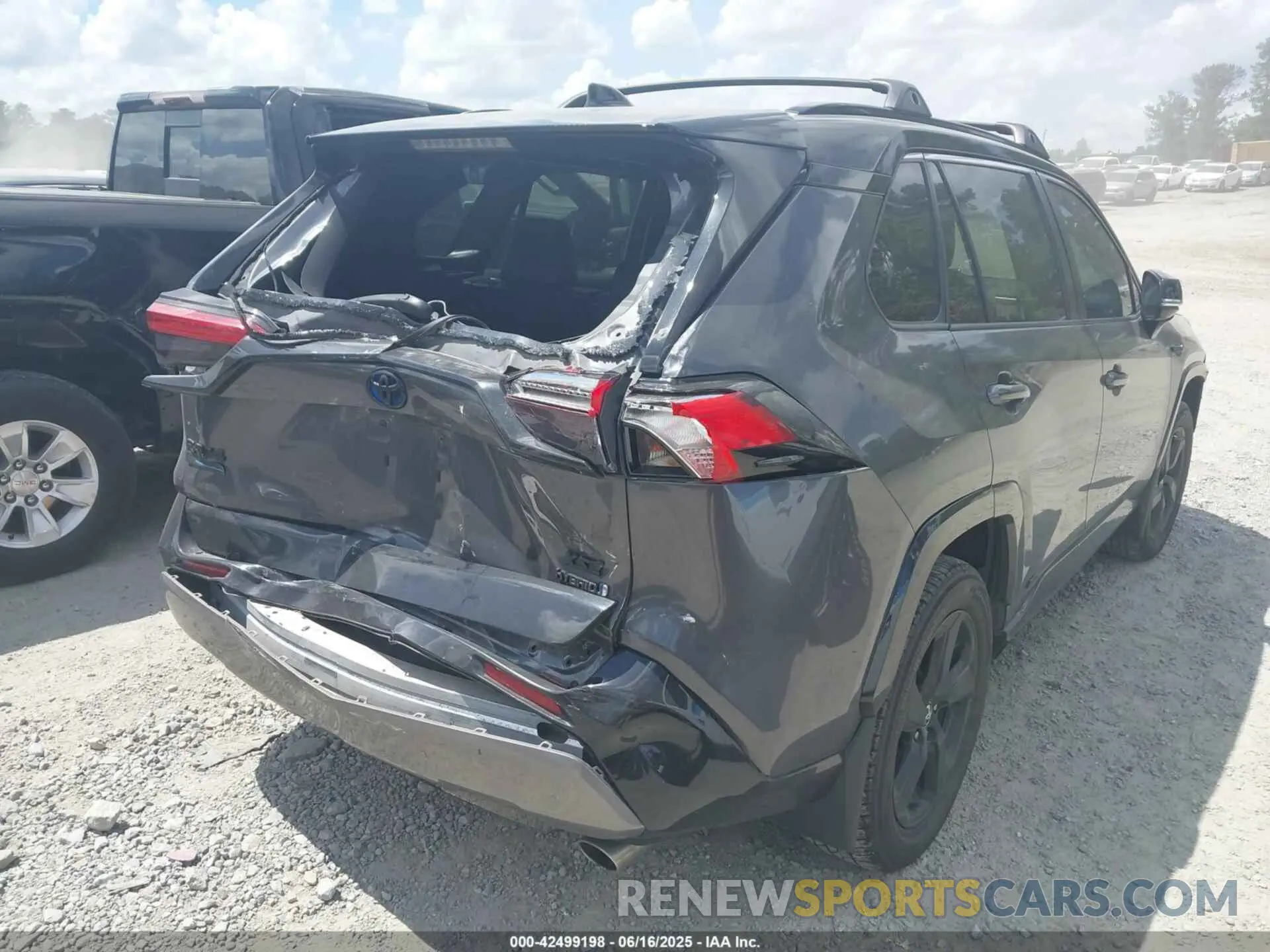 4 Photograph of a damaged car 2T3EWRFV3LW097786 TOYOTA RAV4 HYBRID 2020