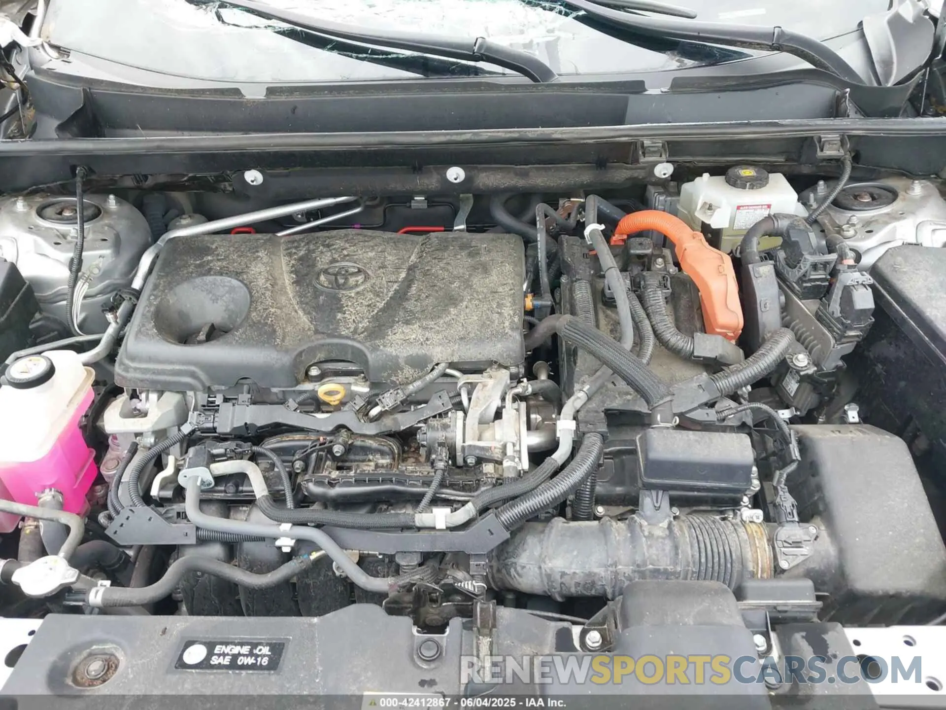 10 Photograph of a damaged car 2T3EWRFV4LW085971 TOYOTA RAV4 HYBRID 2020