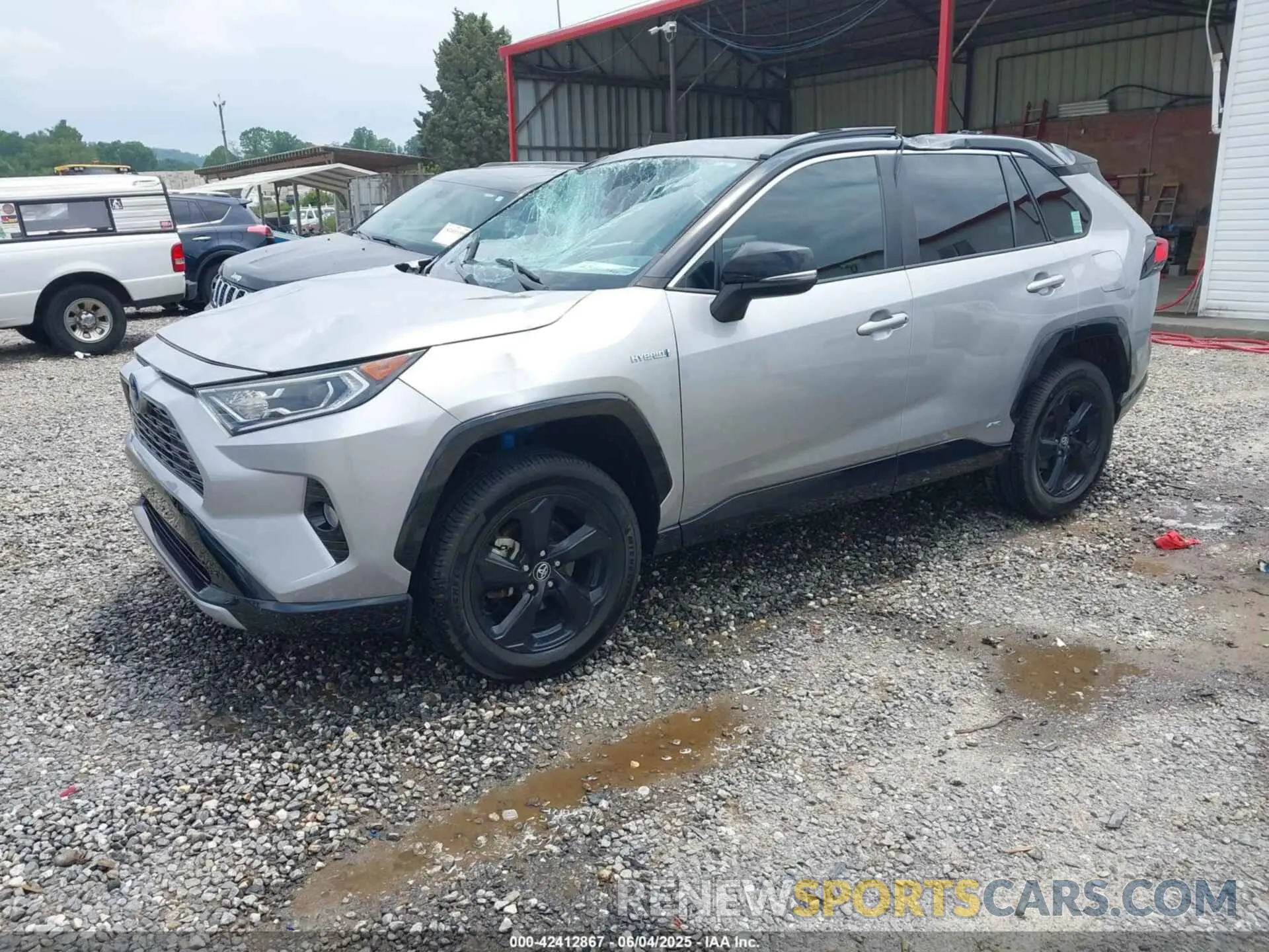 2 Photograph of a damaged car 2T3EWRFV4LW085971 TOYOTA RAV4 HYBRID 2020