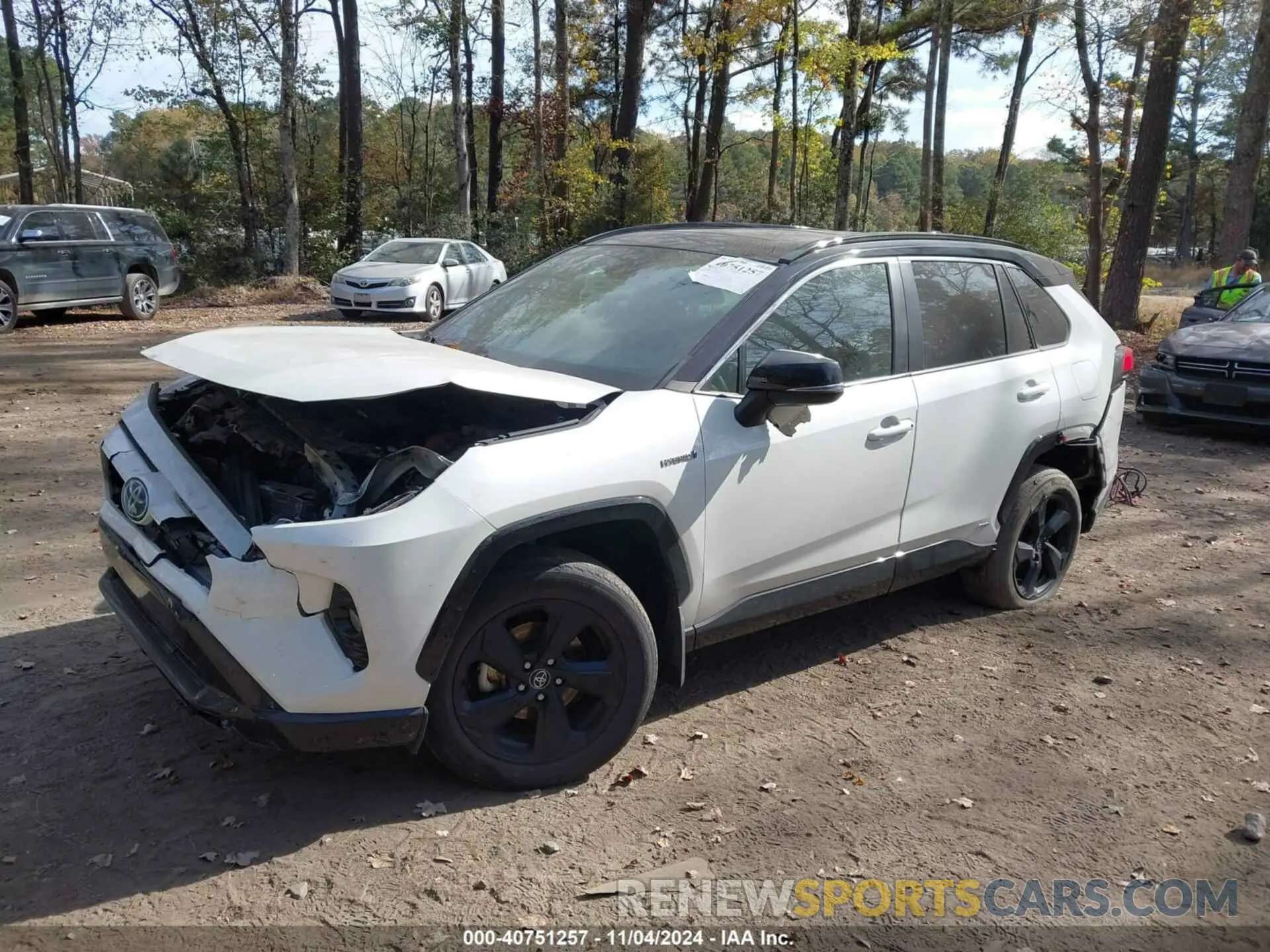 2 Photograph of a damaged car 2T3EWRFV5LW099460 TOYOTA RAV4 HYBRID 2020