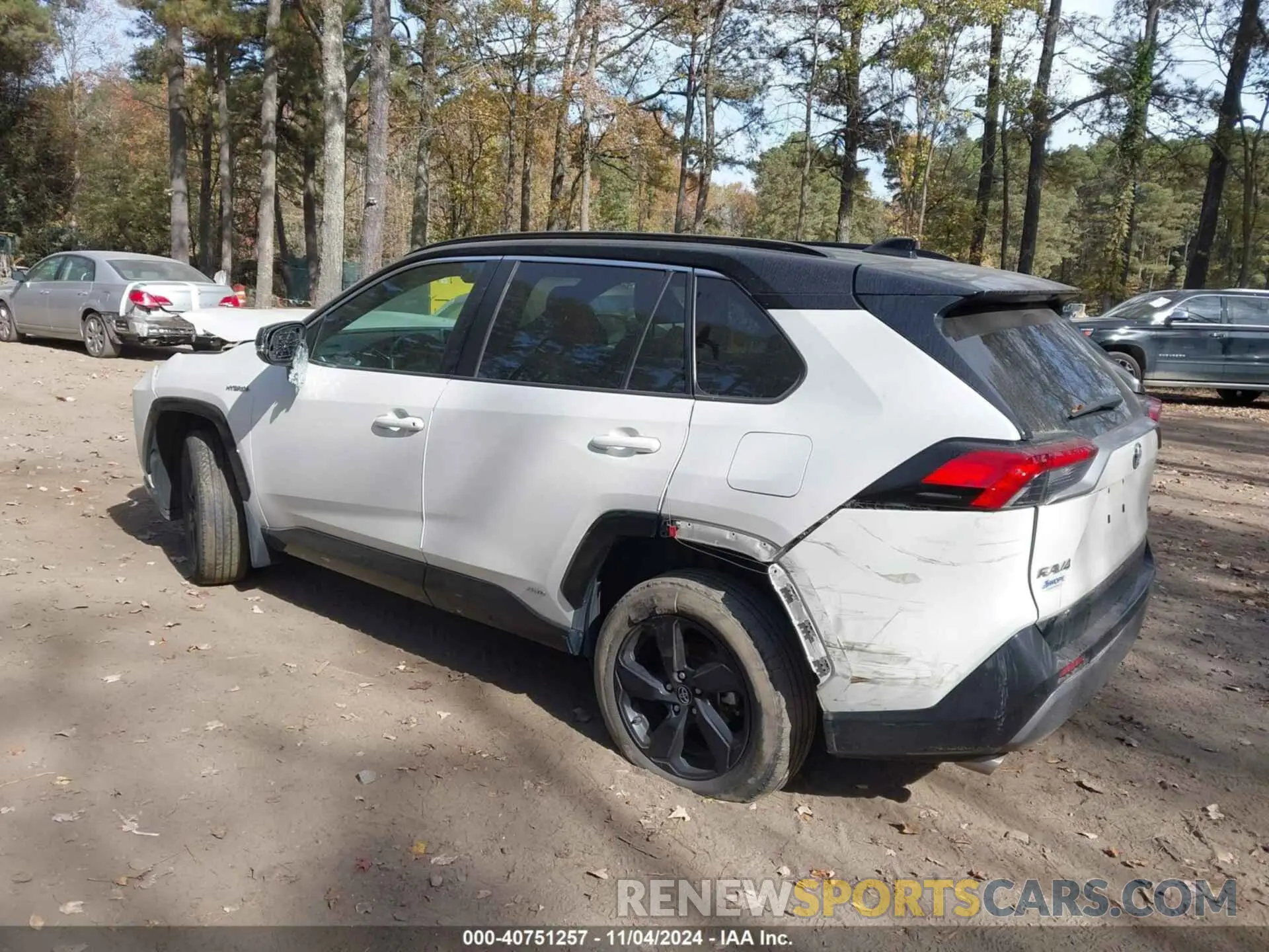 3 Photograph of a damaged car 2T3EWRFV5LW099460 TOYOTA RAV4 HYBRID 2020