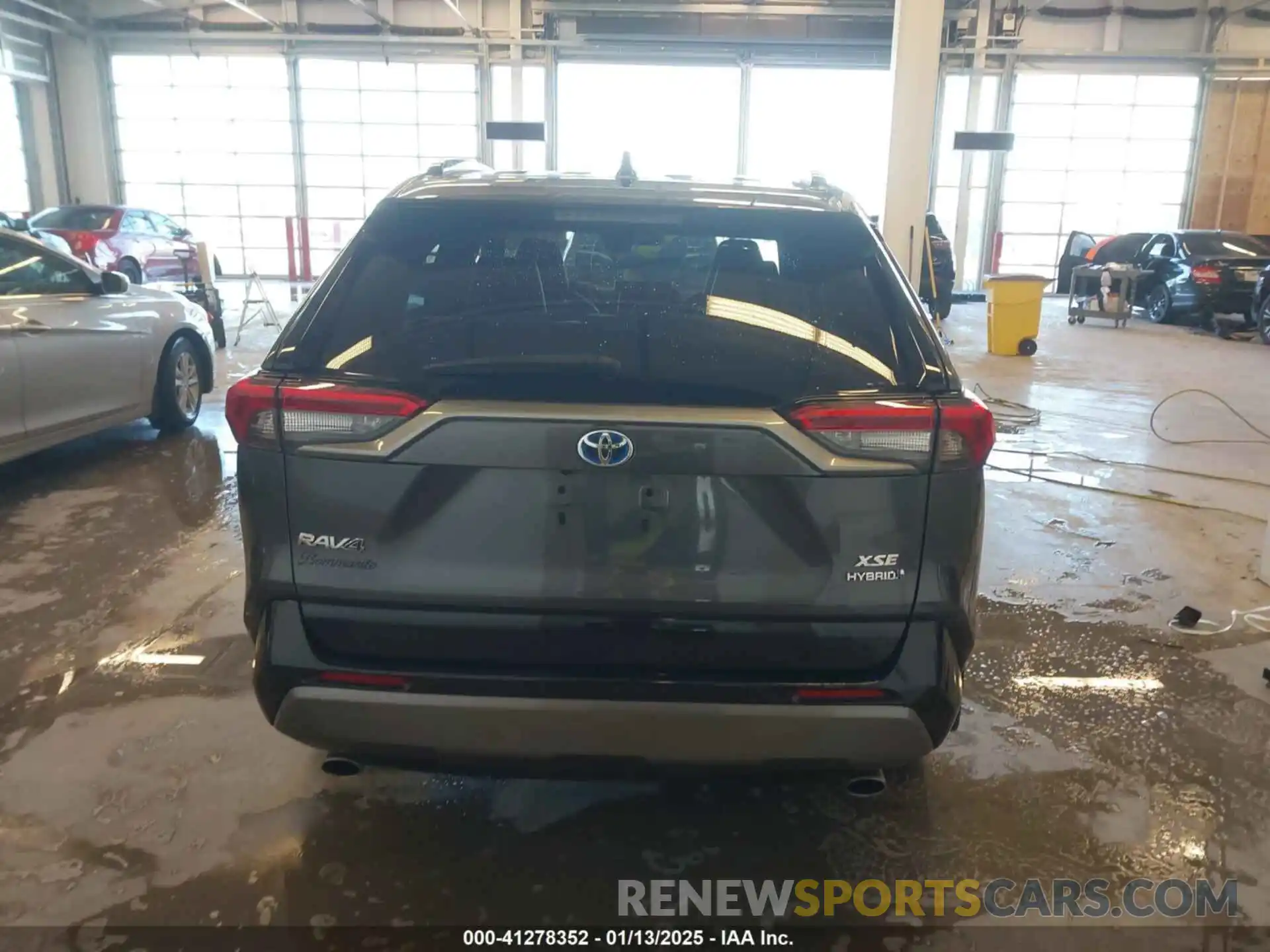 16 Photograph of a damaged car 2T3EWRFV5LW099474 TOYOTA RAV4 HYBRID 2020