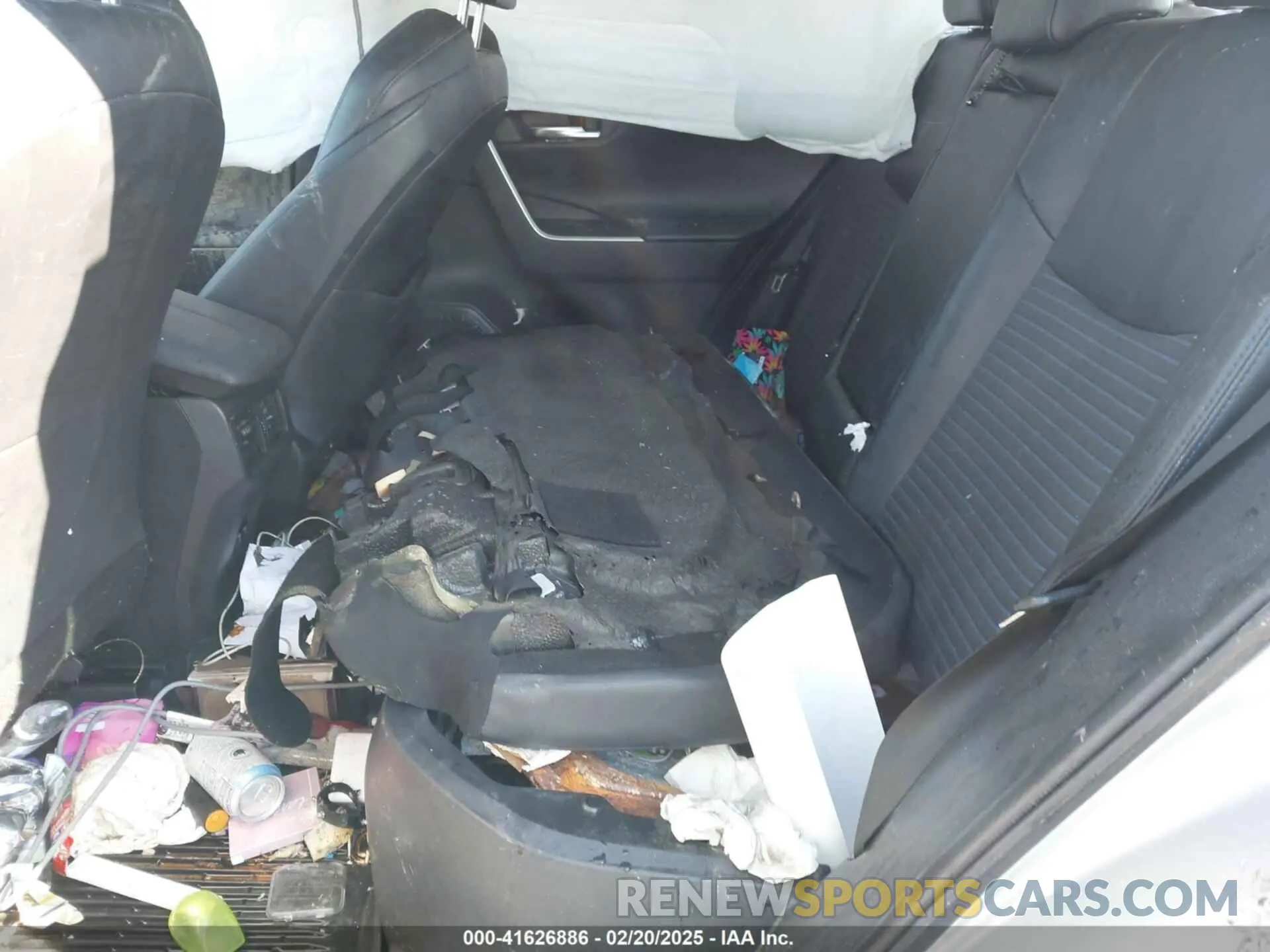 8 Photograph of a damaged car 2T3EWRFV6LW076897 TOYOTA RAV4 HYBRID 2020