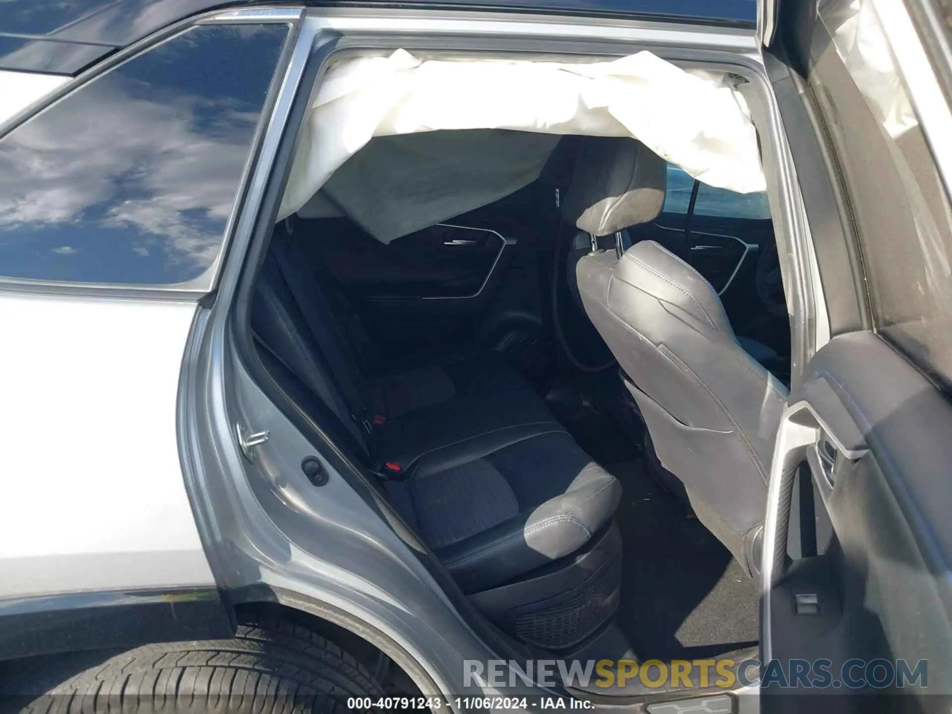 8 Photograph of a damaged car 2T3EWRFV8LW054108 TOYOTA RAV4 HYBRID 2020
