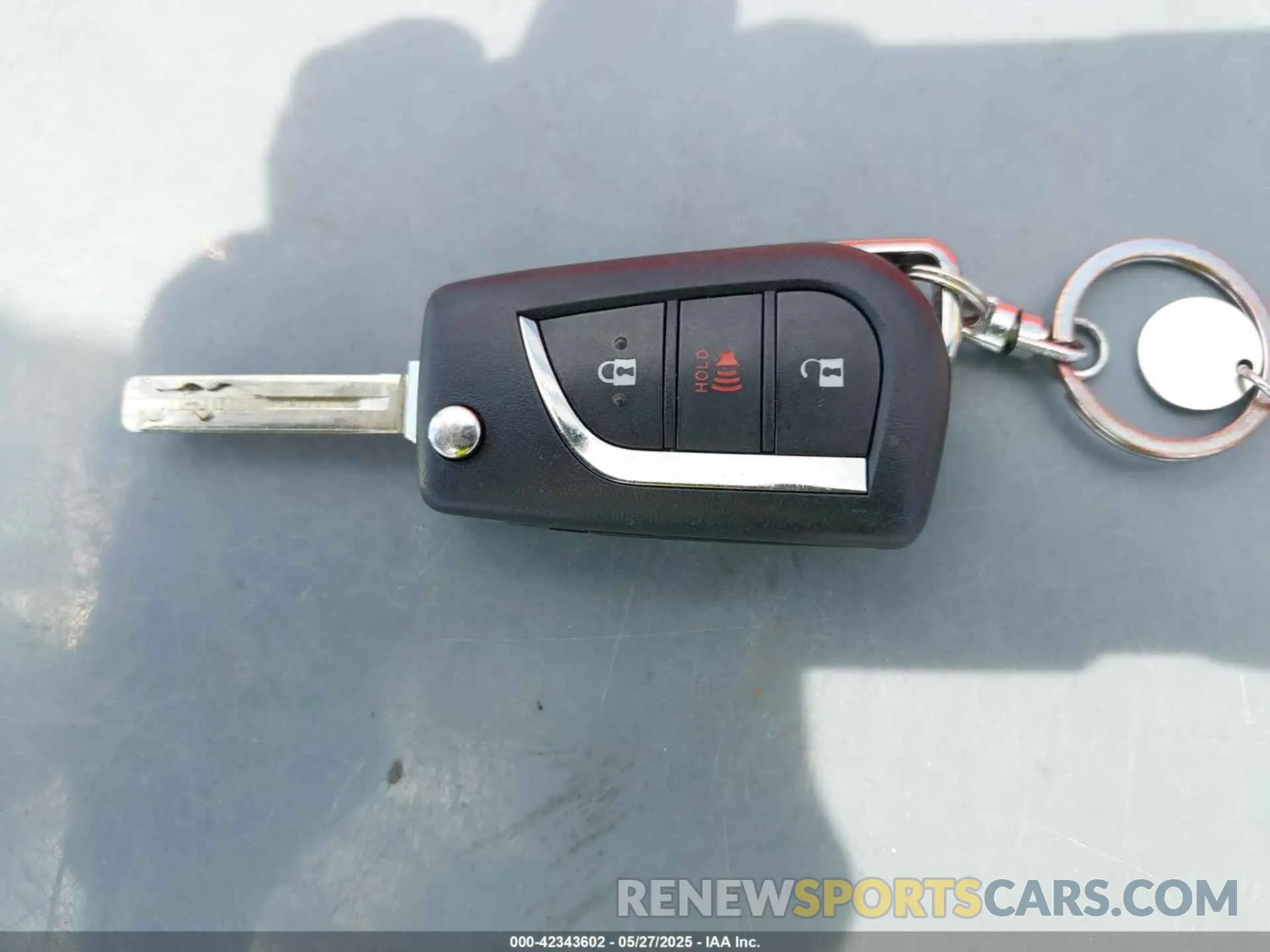 11 Photograph of a damaged car 2T3LWRFV2LW048070 TOYOTA RAV4 HYBRID 2020