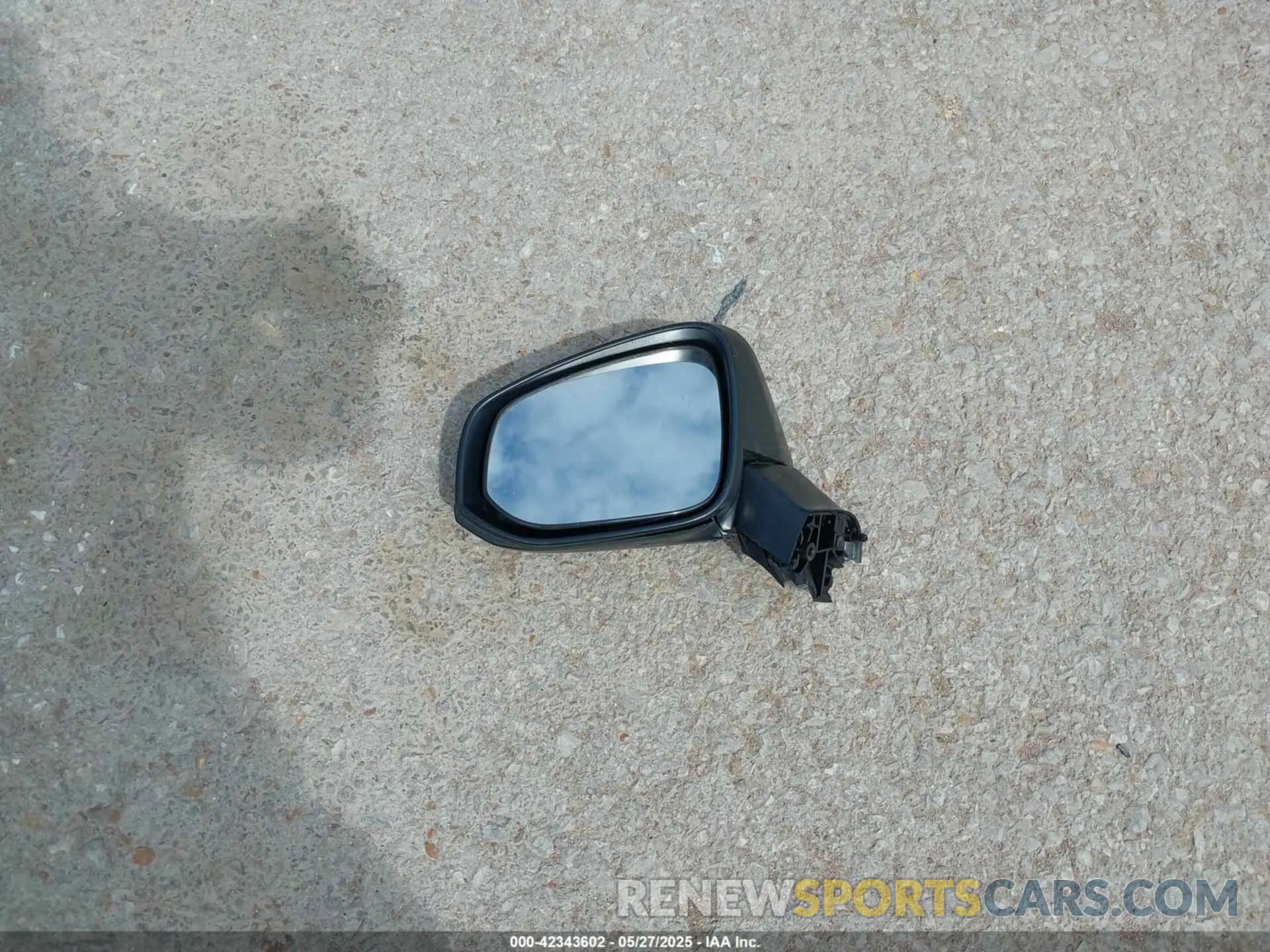 12 Photograph of a damaged car 2T3LWRFV2LW048070 TOYOTA RAV4 HYBRID 2020