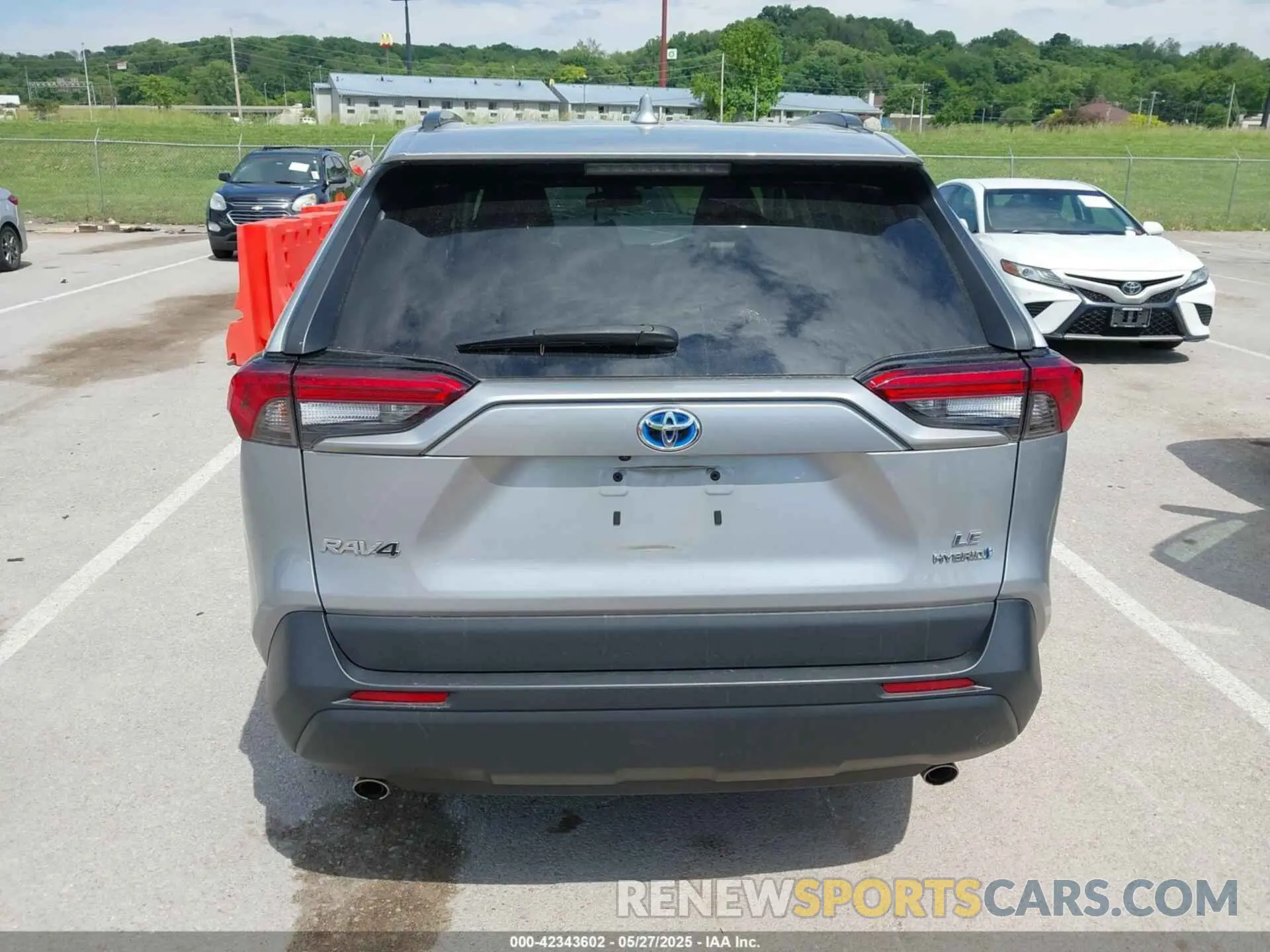 17 Photograph of a damaged car 2T3LWRFV2LW048070 TOYOTA RAV4 HYBRID 2020