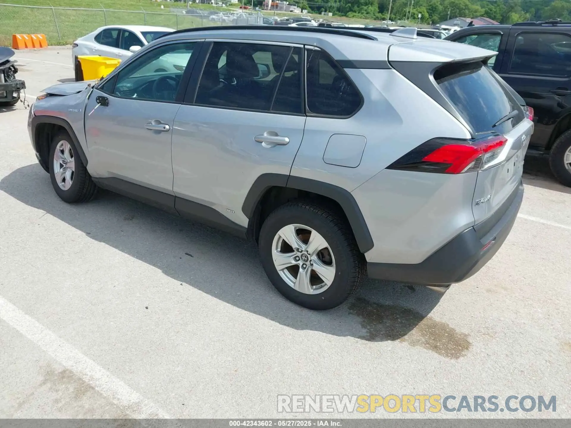 3 Photograph of a damaged car 2T3LWRFV2LW048070 TOYOTA RAV4 HYBRID 2020