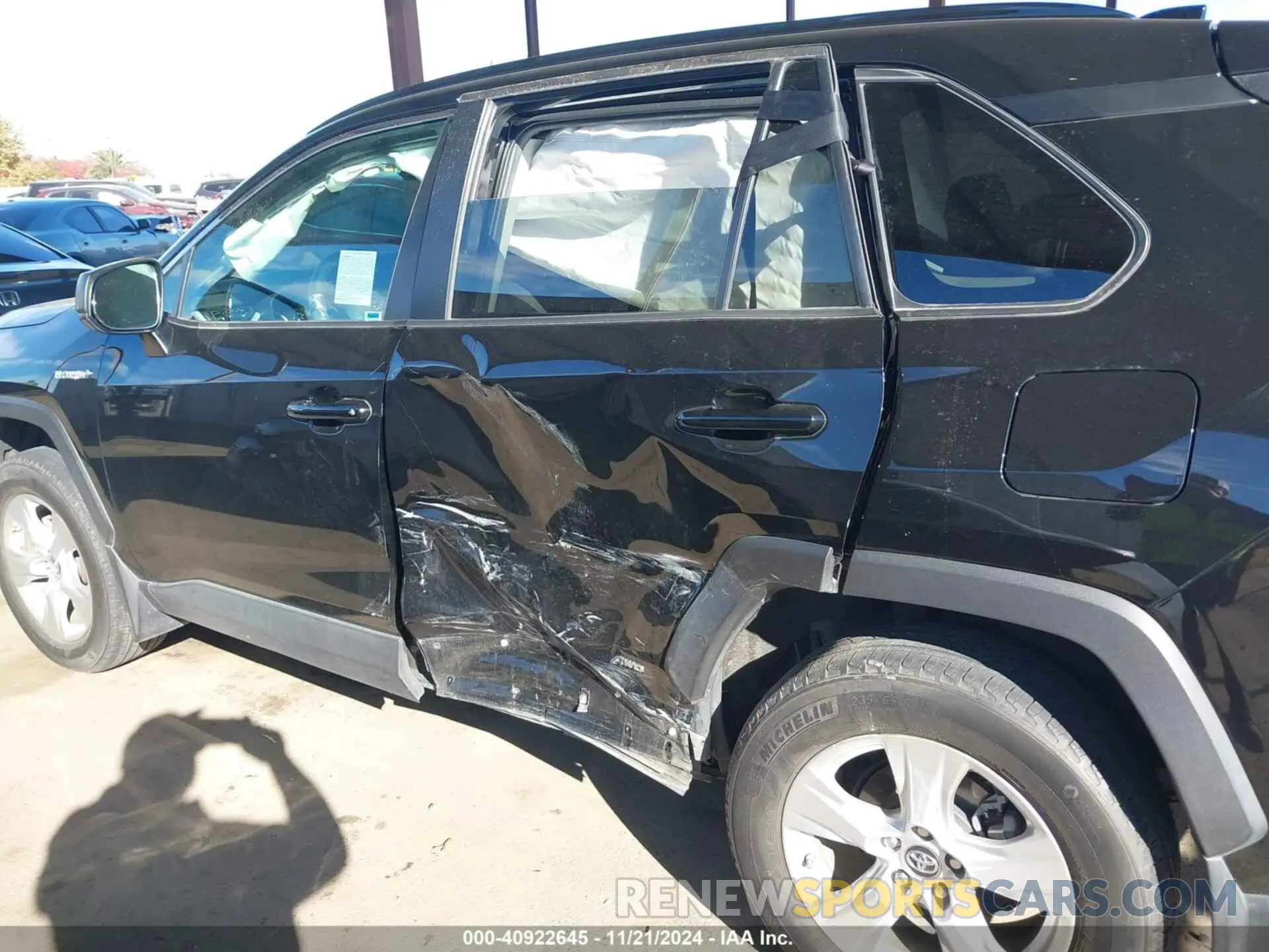 6 Photograph of a damaged car 2T3LWRFVXLW094536 TOYOTA RAV4 HYBRID 2020