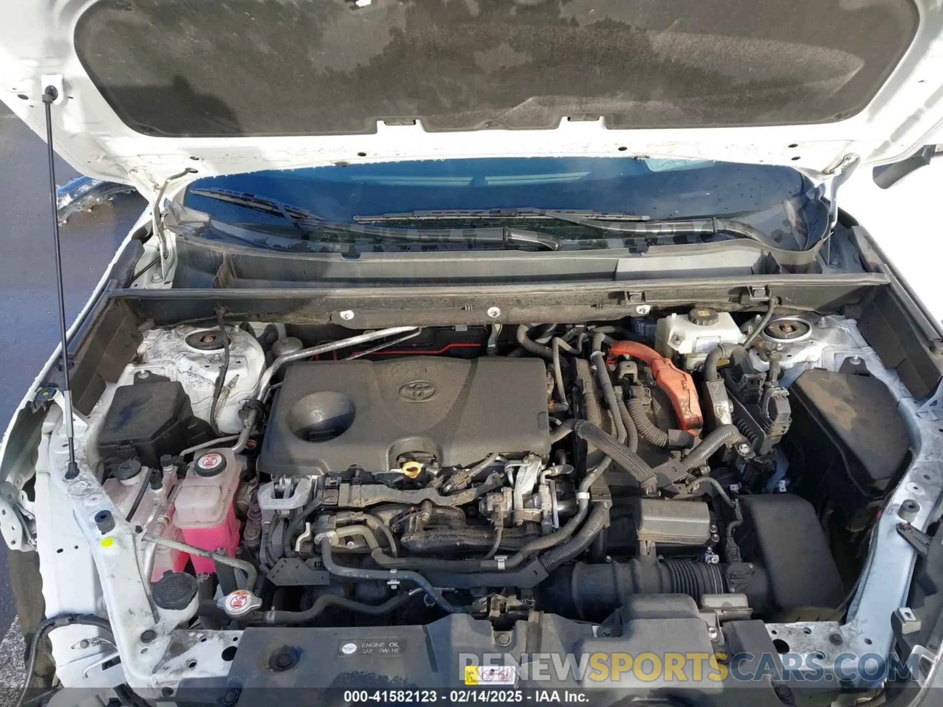 10 Photograph of a damaged car 2T3MWRFV4LW091023 TOYOTA RAV4 HYBRID 2020
