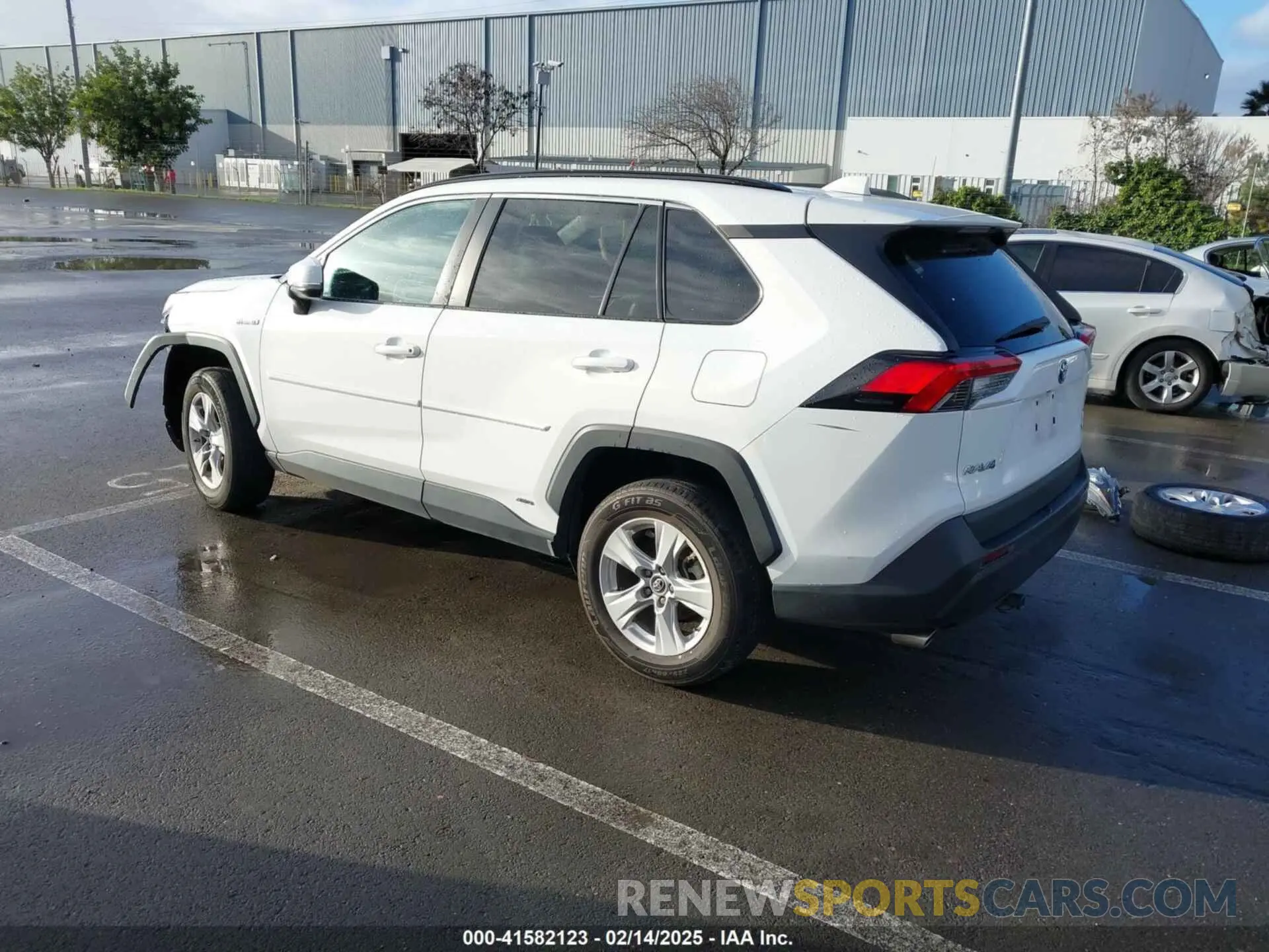 3 Photograph of a damaged car 2T3MWRFV4LW091023 TOYOTA RAV4 HYBRID 2020