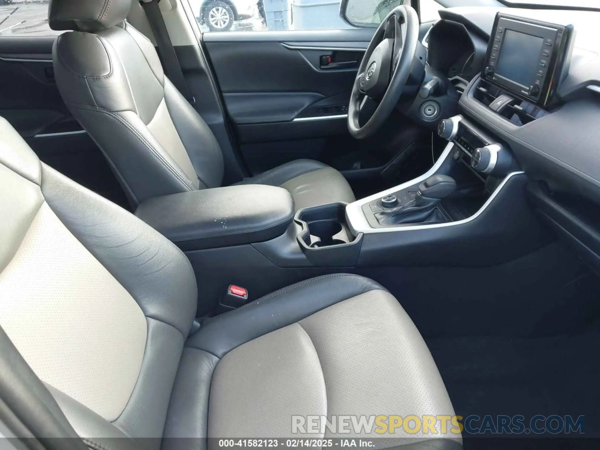 5 Photograph of a damaged car 2T3MWRFV4LW091023 TOYOTA RAV4 HYBRID 2020
