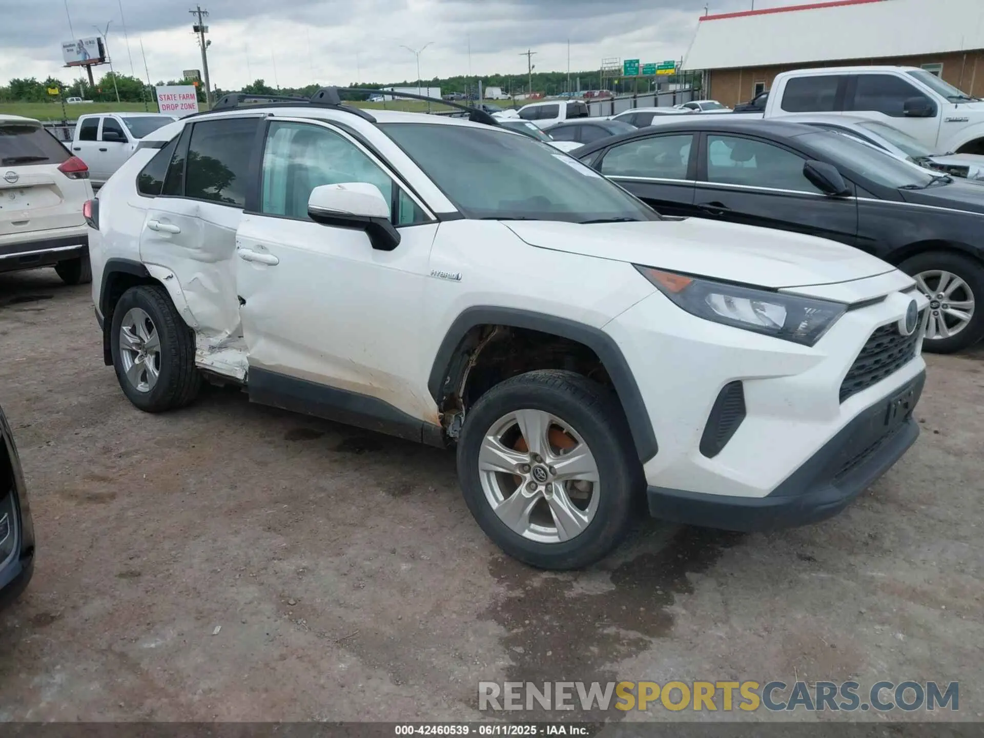 1 Photograph of a damaged car 2T3MWRFV5LW077521 TOYOTA RAV4 HYBRID 2020