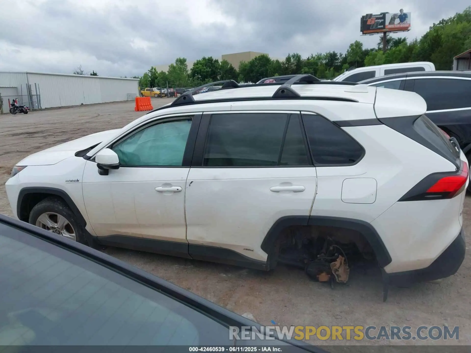 14 Photograph of a damaged car 2T3MWRFV5LW077521 TOYOTA RAV4 HYBRID 2020