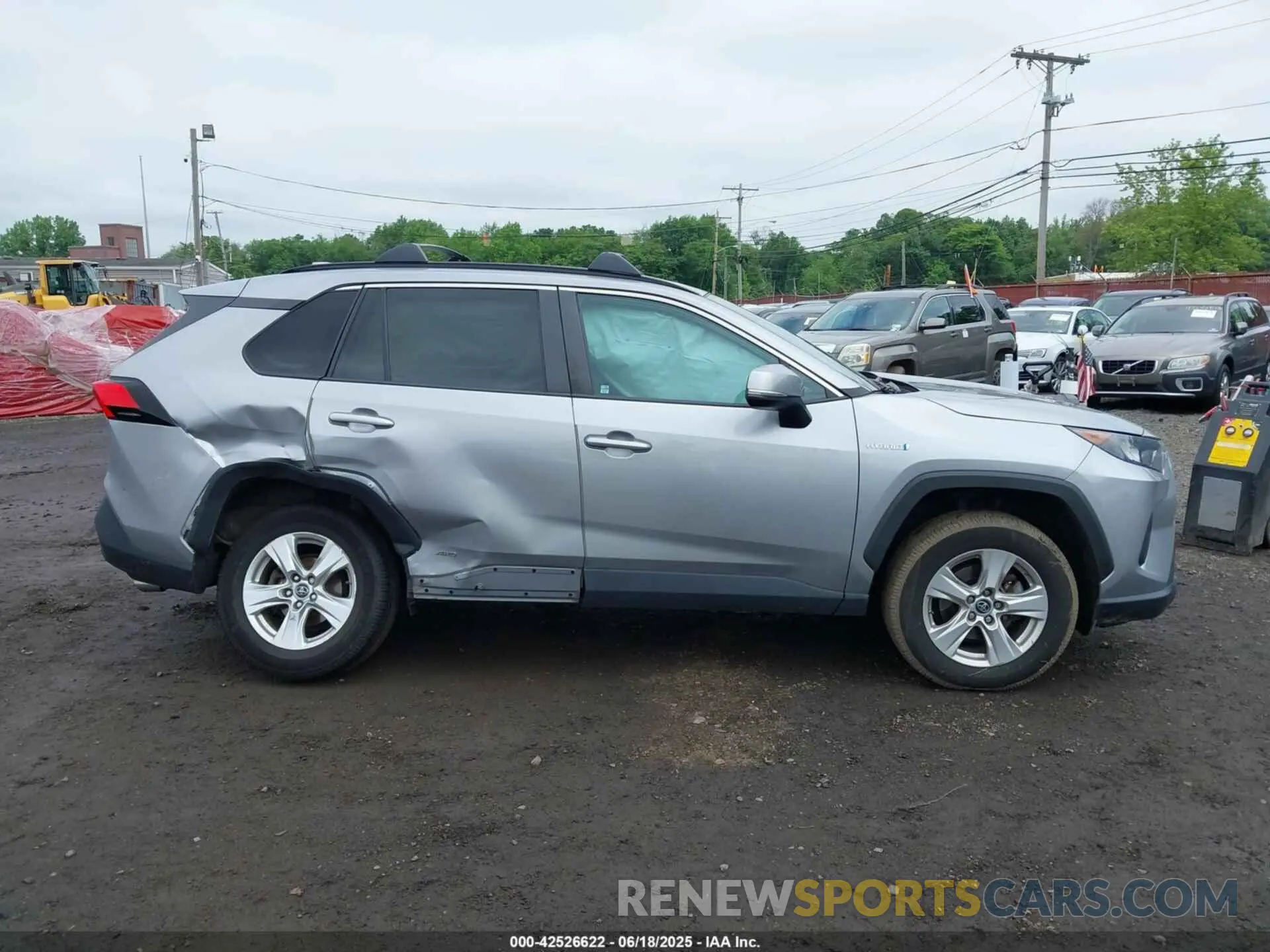 13 Photograph of a damaged car 2T3MWRFV8LW067310 TOYOTA RAV4 HYBRID 2020