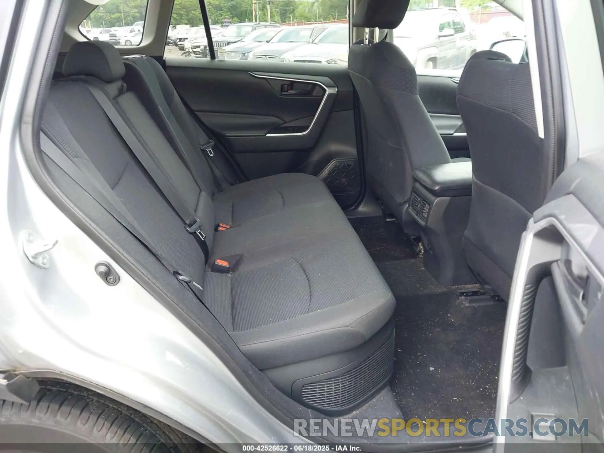 8 Photograph of a damaged car 2T3MWRFV8LW067310 TOYOTA RAV4 HYBRID 2020