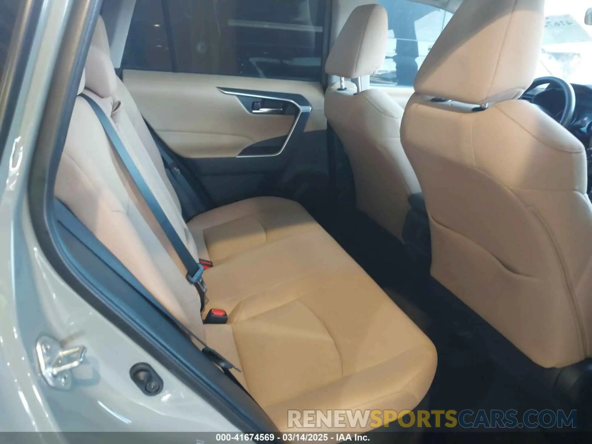 8 Photograph of a damaged car 2T3RWRFV0LW082793 TOYOTA RAV4 HYBRID 2020