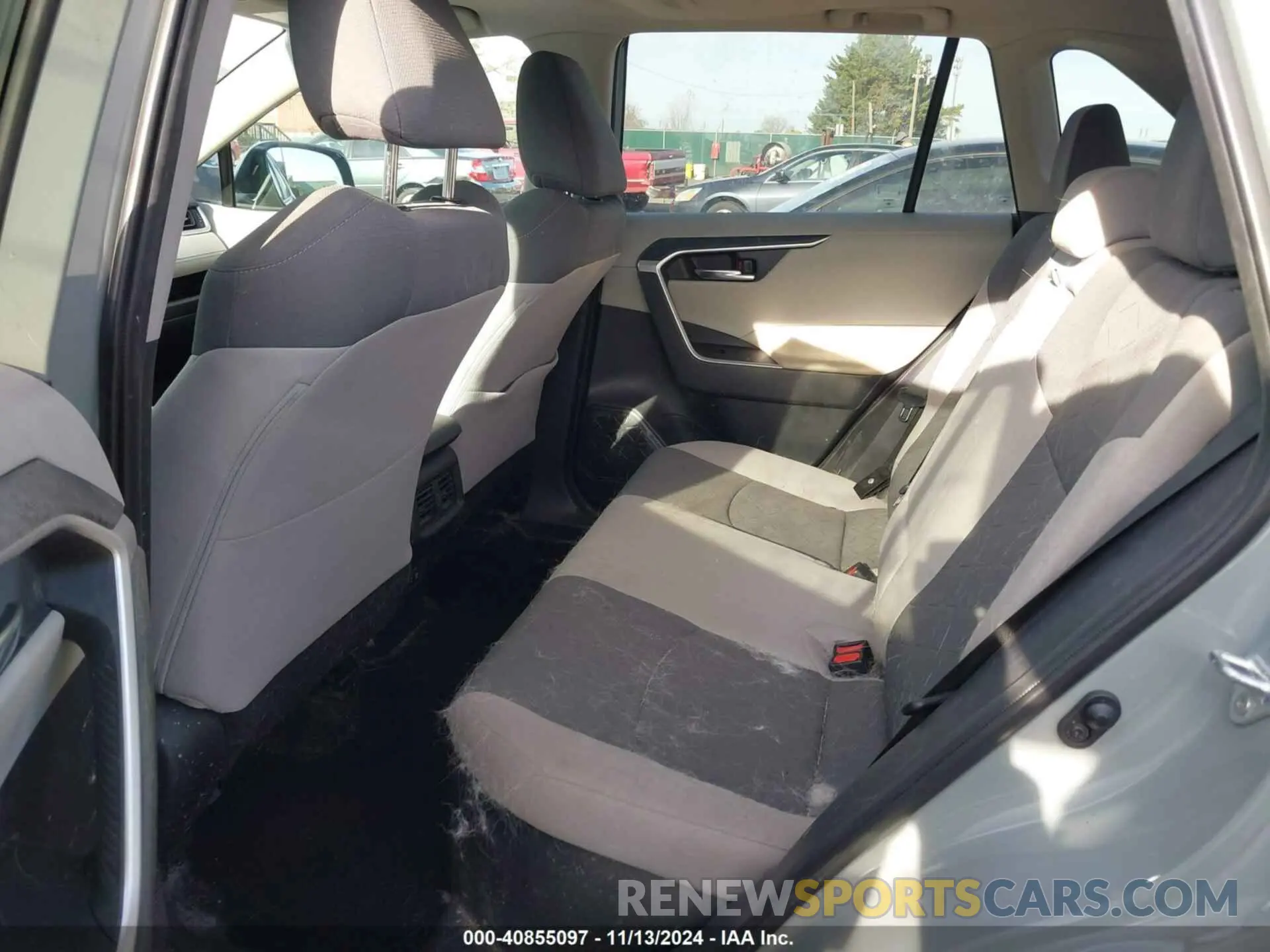 8 Photograph of a damaged car 2T3RWRFV0LW087444 TOYOTA RAV4 HYBRID 2020