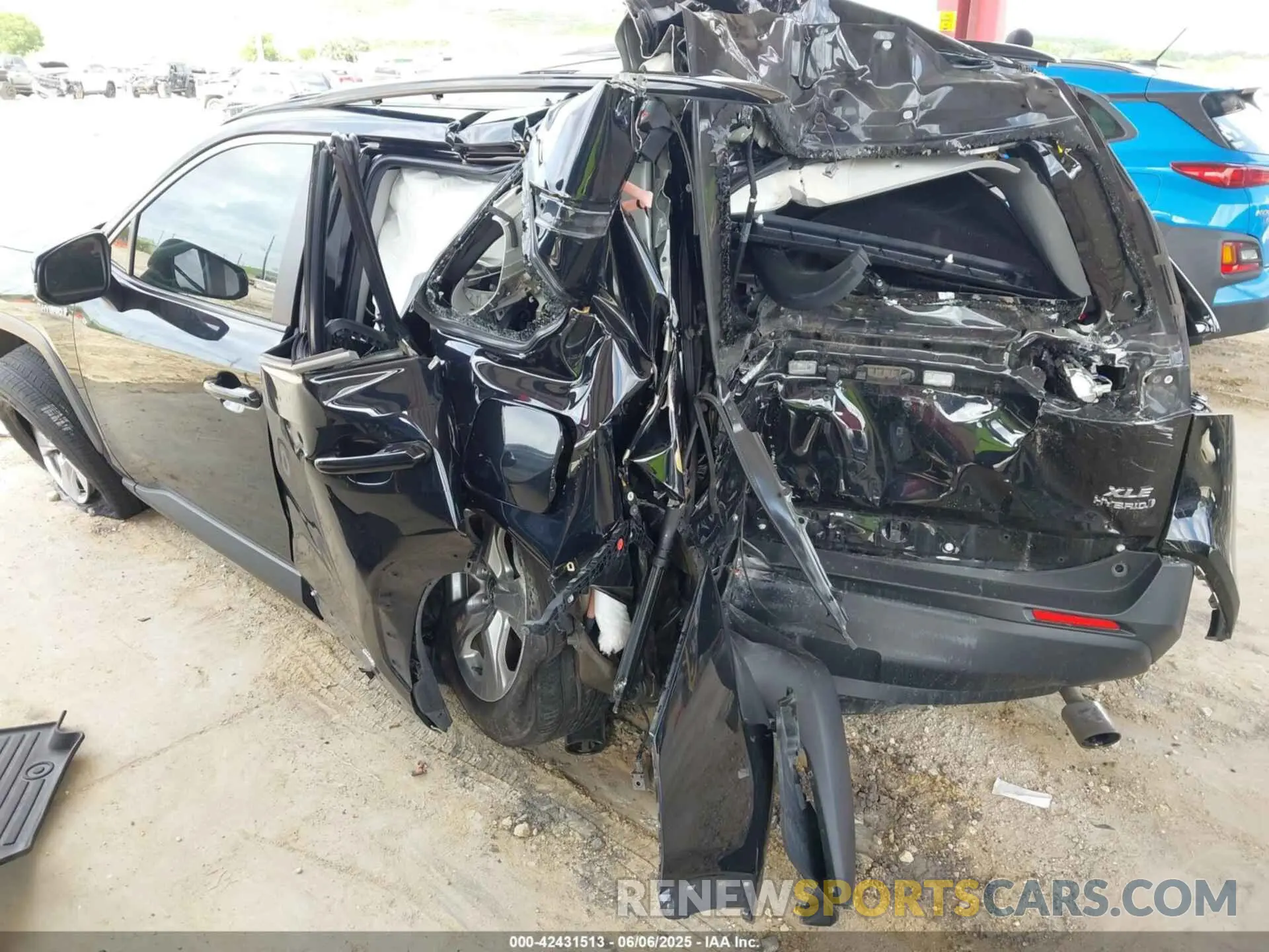 3 Photograph of a damaged car 2T3RWRFV1LW077070 TOYOTA RAV4 HYBRID 2020
