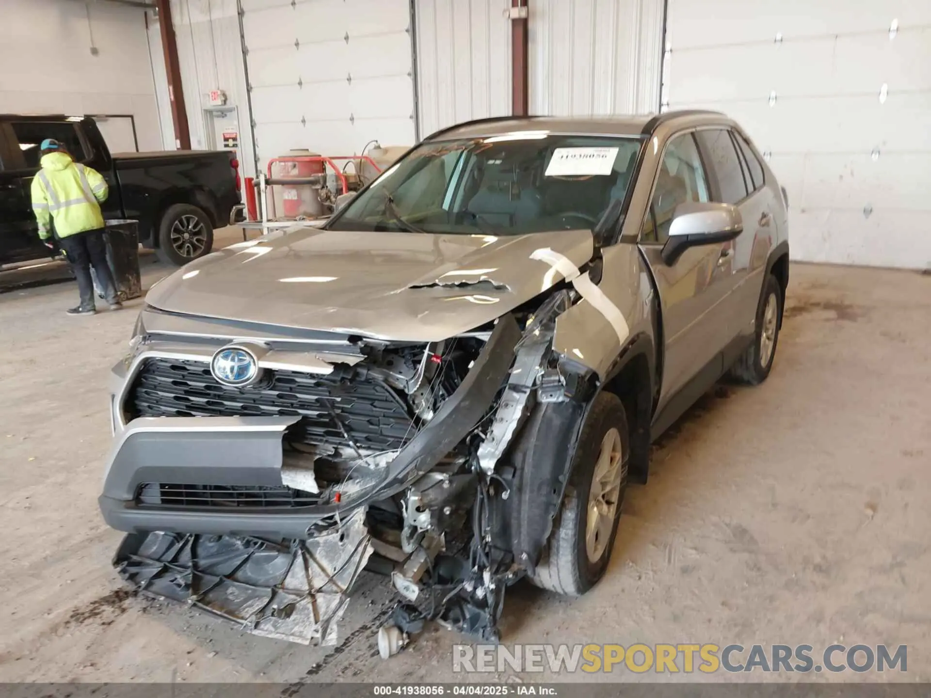 6 Photograph of a damaged car 2T3RWRFV2LW050105 TOYOTA RAV4 HYBRID 2020