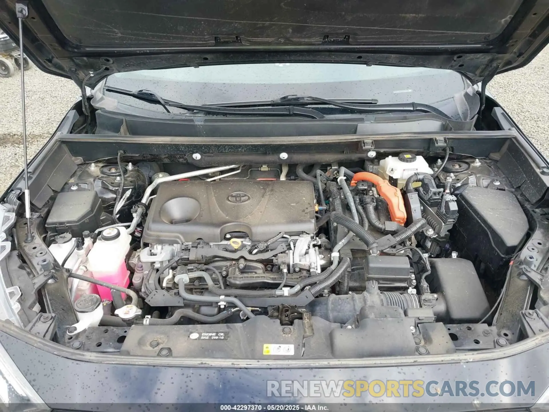 10 Photograph of a damaged car 2T3RWRFV3LW064403 TOYOTA RAV4 HYBRID 2020