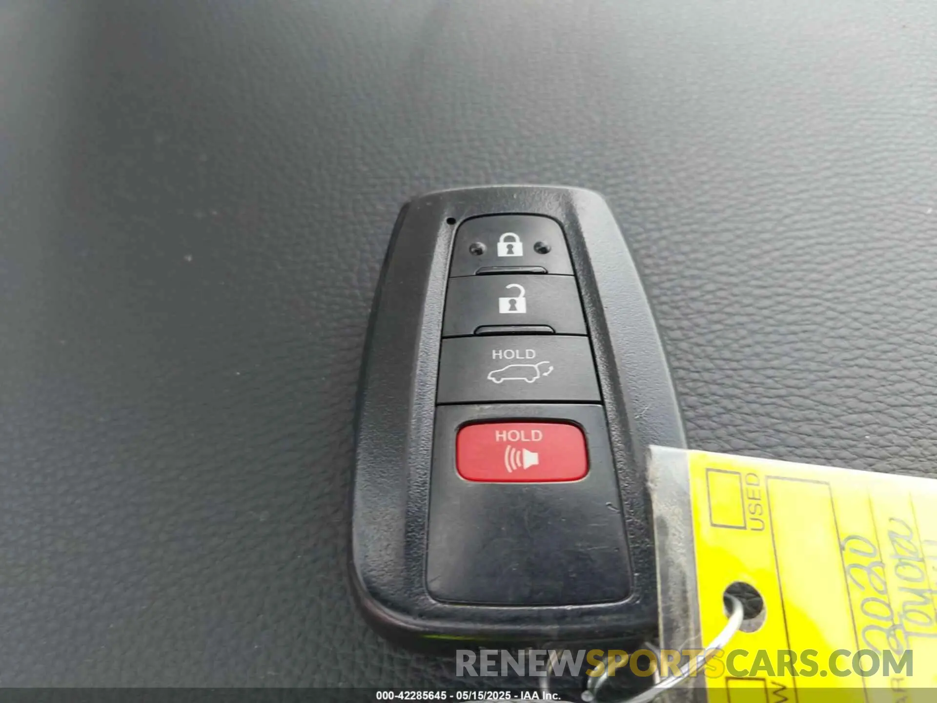 11 Photograph of a damaged car 2T3RWRFV3LW077250 TOYOTA RAV4 HYBRID 2020