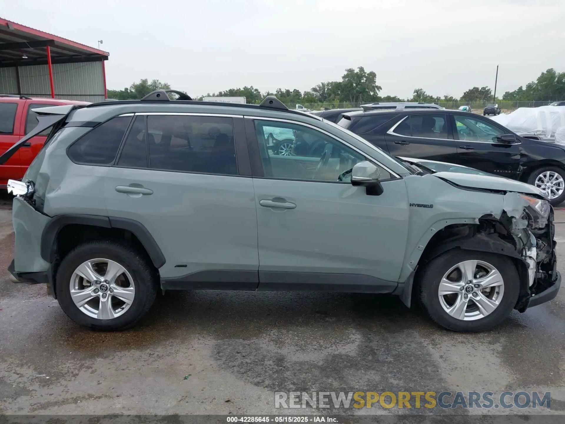 14 Photograph of a damaged car 2T3RWRFV3LW077250 TOYOTA RAV4 HYBRID 2020