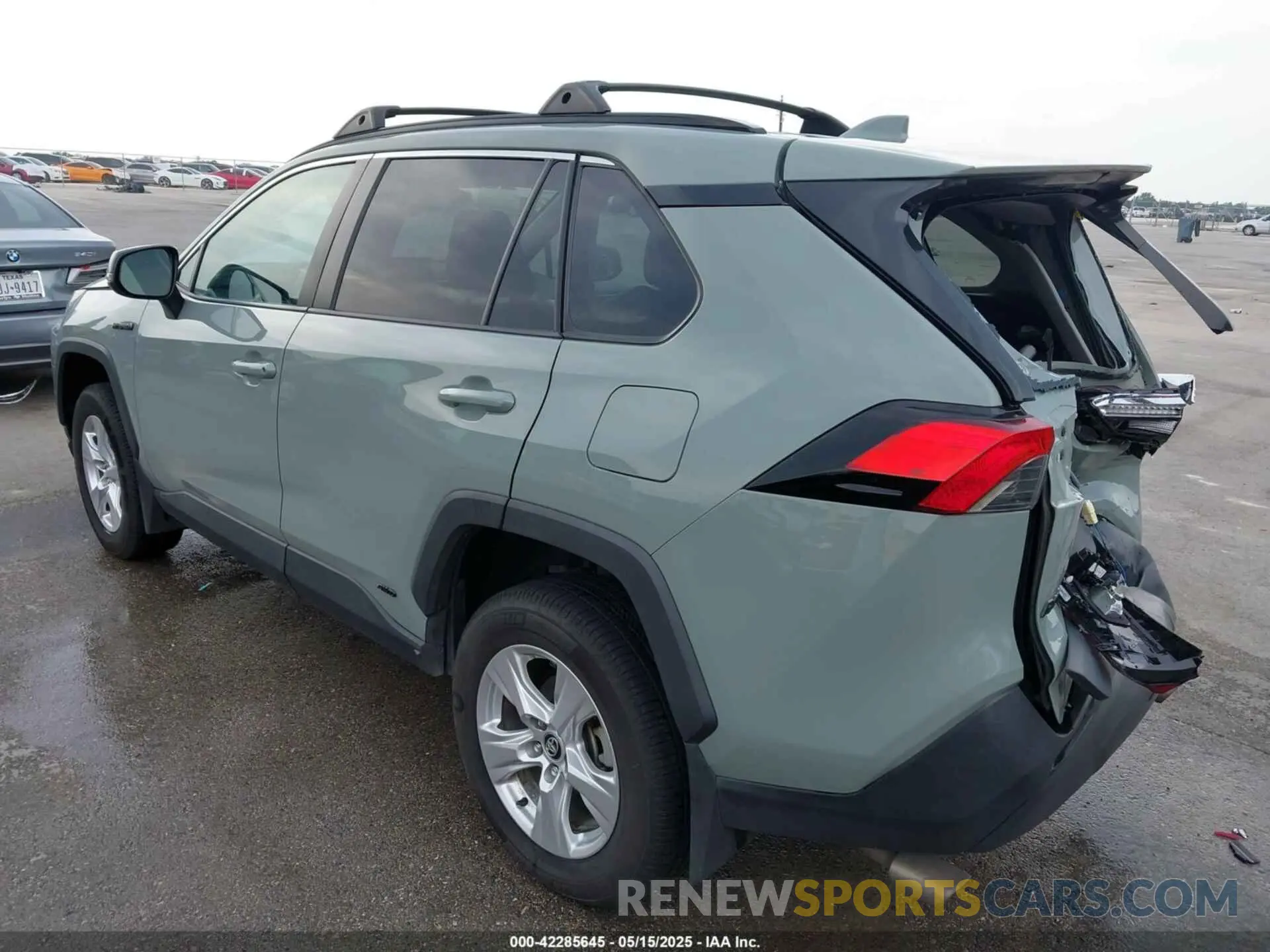 3 Photograph of a damaged car 2T3RWRFV3LW077250 TOYOTA RAV4 HYBRID 2020