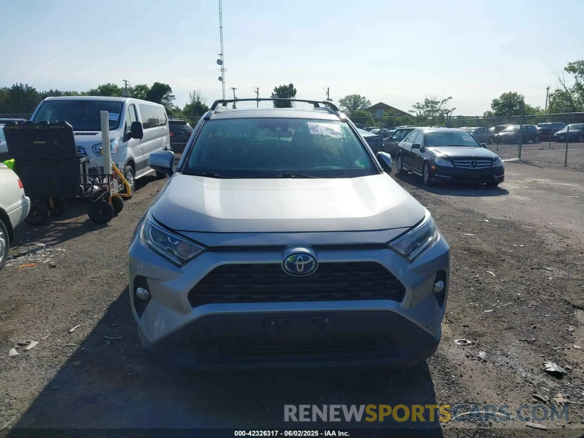 12 Photograph of a damaged car 2T3RWRFV4LW055080 TOYOTA RAV4 HYBRID 2020