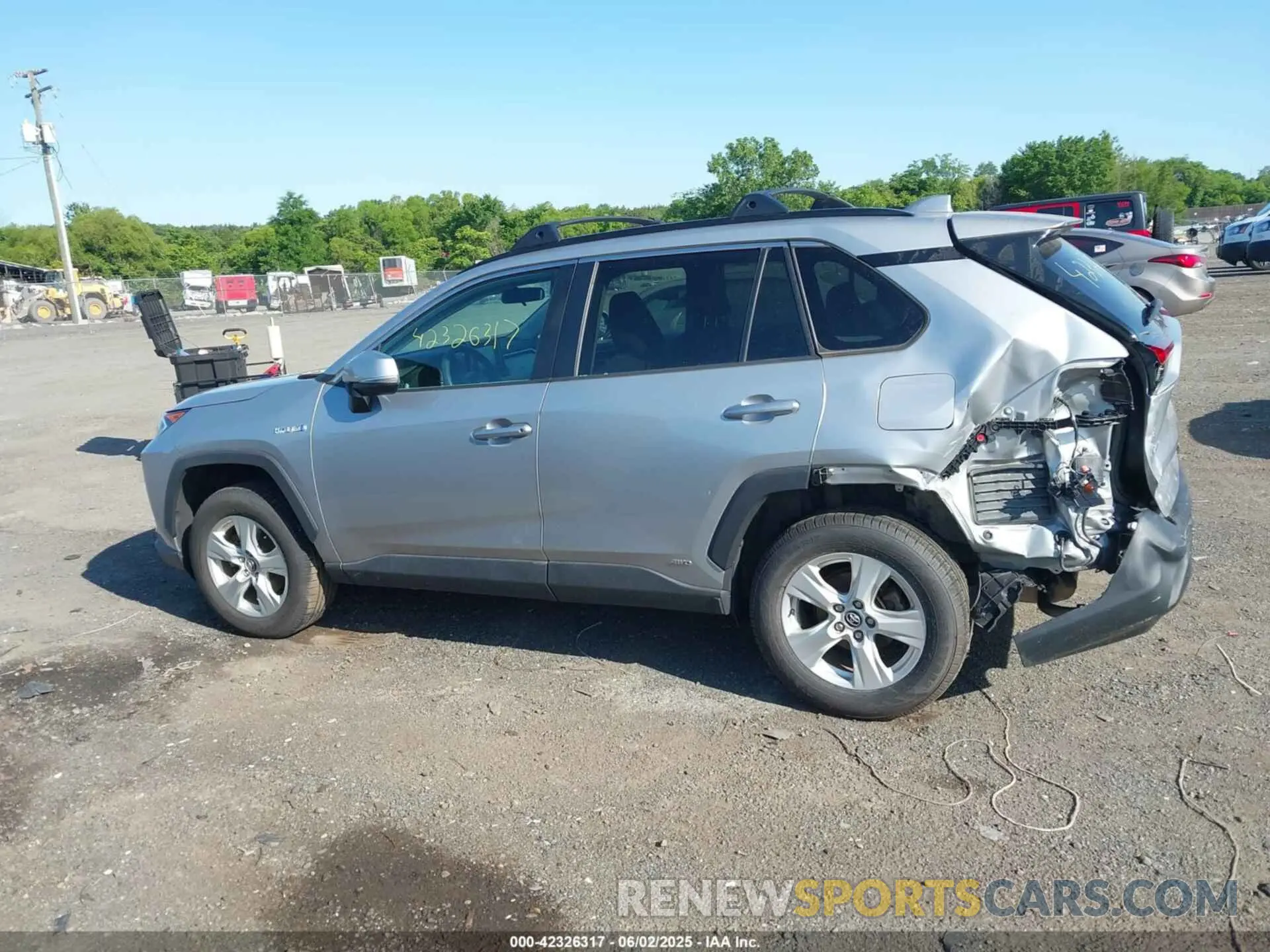 14 Photograph of a damaged car 2T3RWRFV4LW055080 TOYOTA RAV4 HYBRID 2020