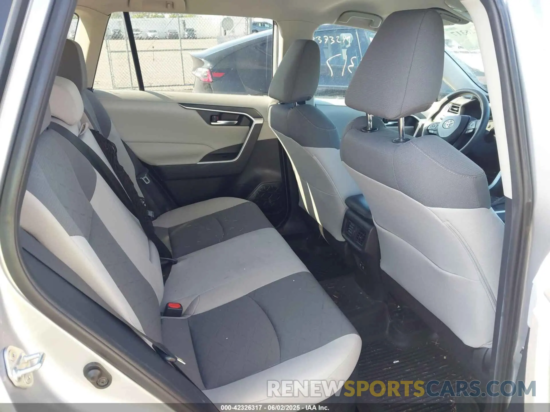 8 Photograph of a damaged car 2T3RWRFV4LW055080 TOYOTA RAV4 HYBRID 2020
