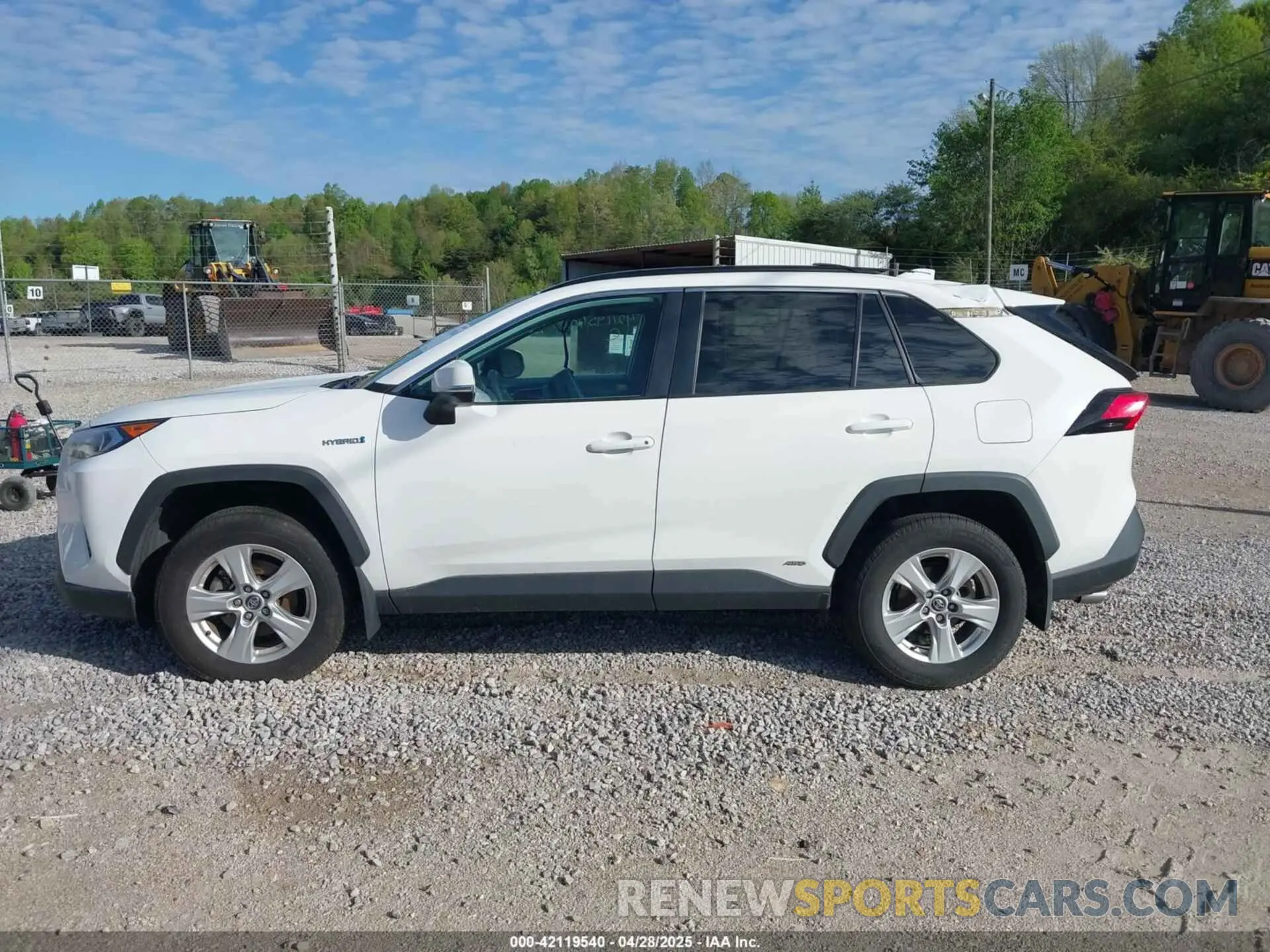 14 Photograph of a damaged car 2T3RWRFV4LW064880 TOYOTA RAV4 HYBRID 2020