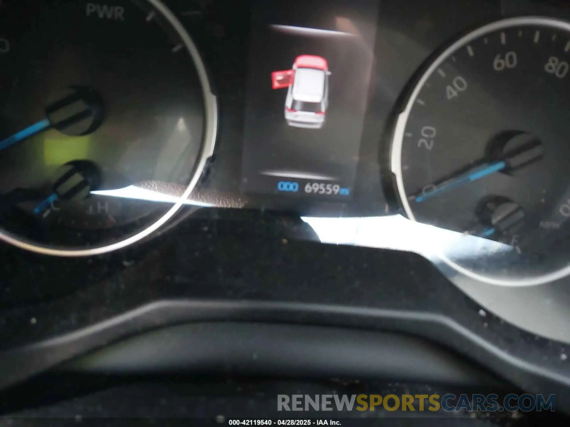7 Photograph of a damaged car 2T3RWRFV4LW064880 TOYOTA RAV4 HYBRID 2020