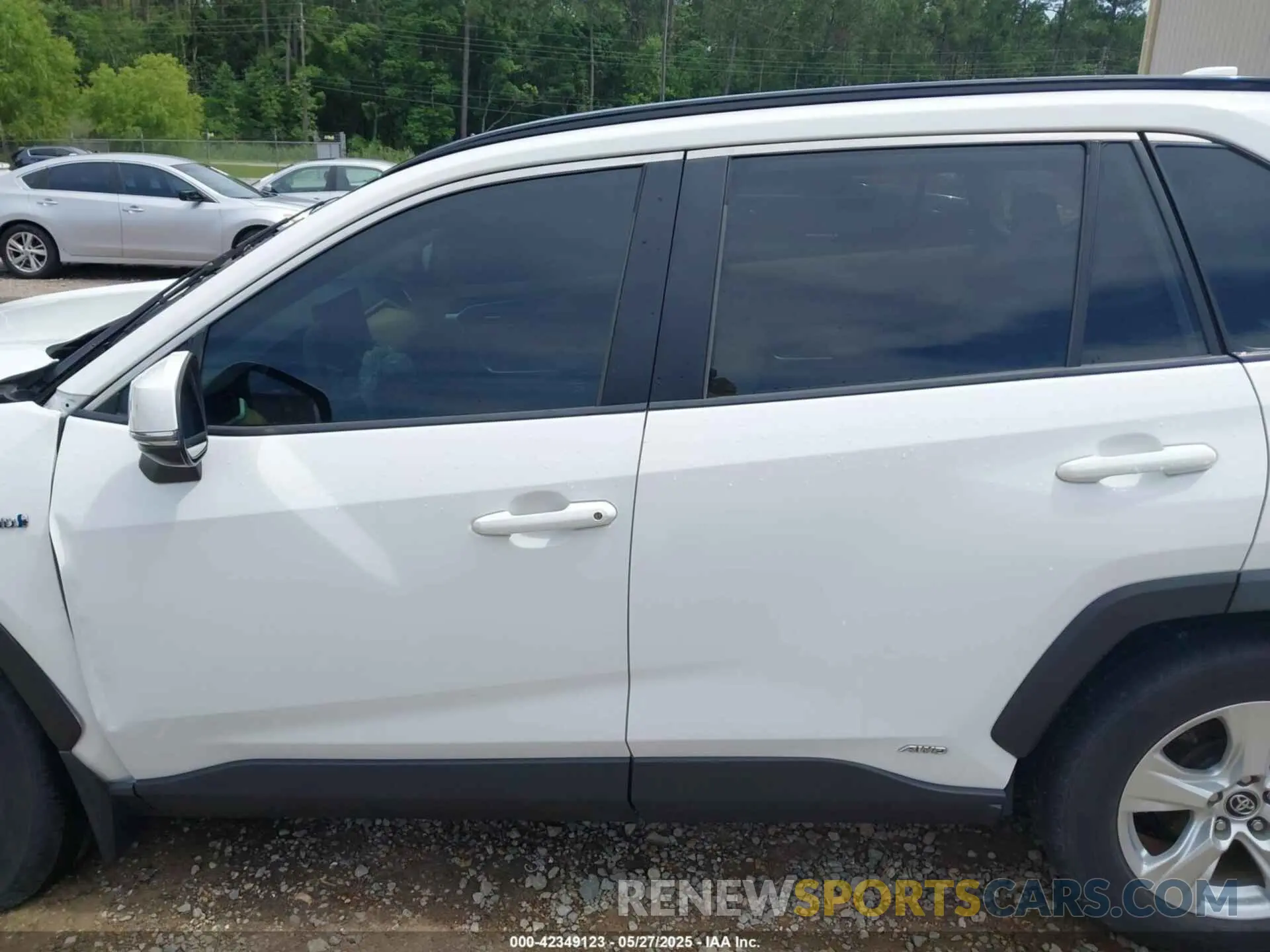 14 Photograph of a damaged car 2T3RWRFV5LW094731 TOYOTA RAV4 HYBRID 2020