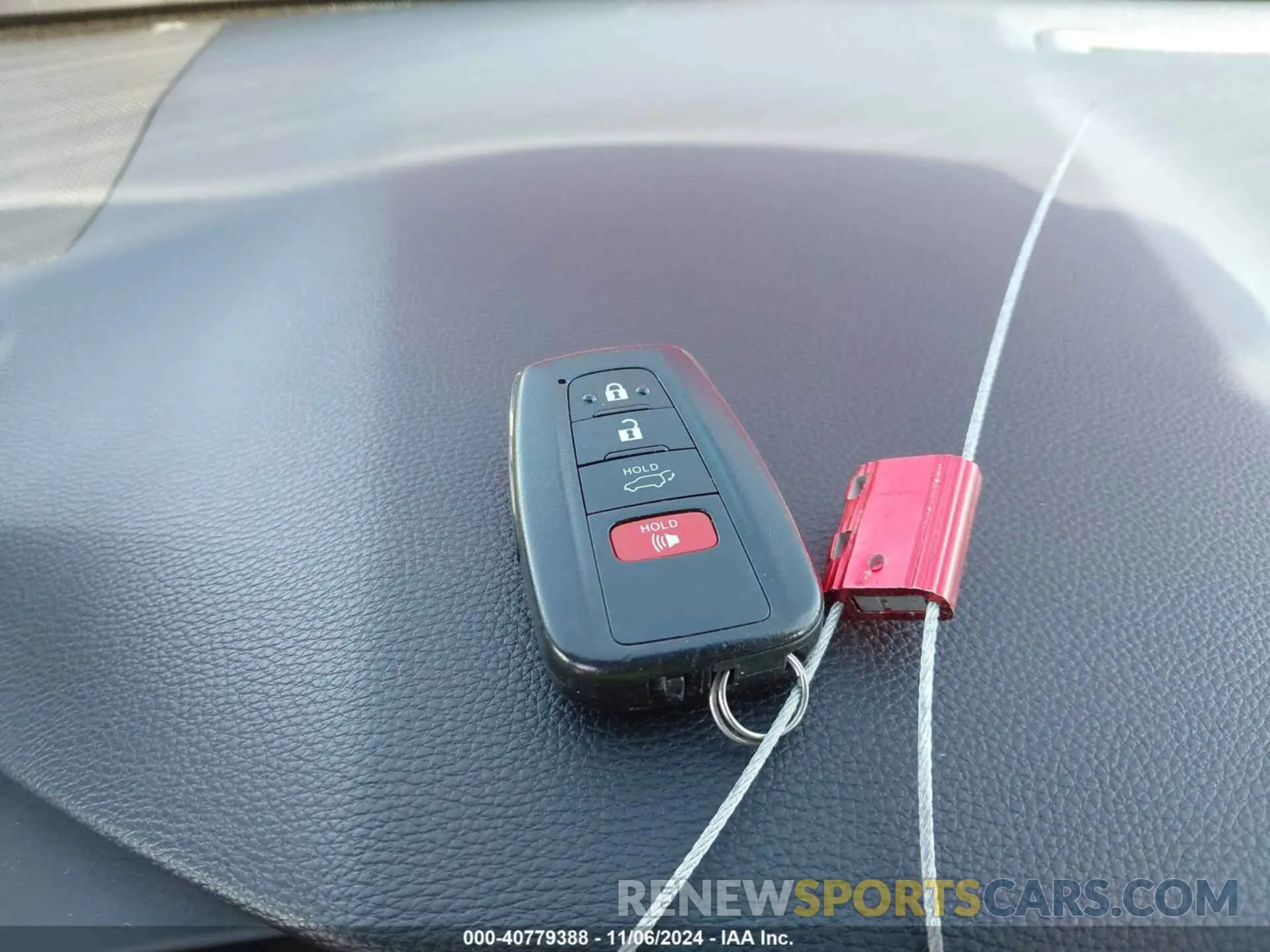 11 Photograph of a damaged car 2T3RWRFV6LW079316 TOYOTA RAV4 HYBRID 2020