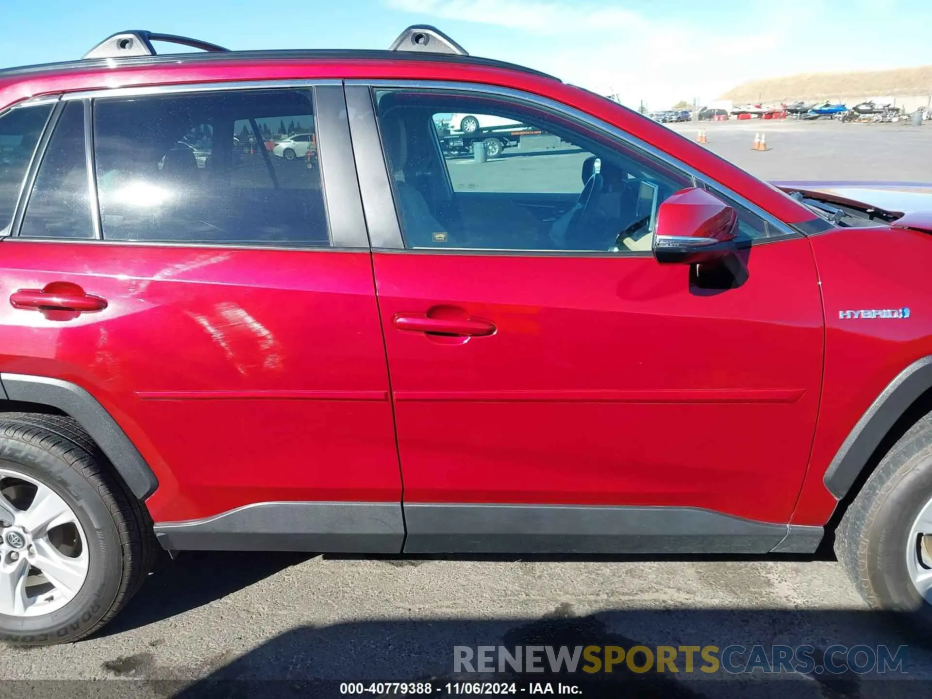 13 Photograph of a damaged car 2T3RWRFV6LW079316 TOYOTA RAV4 HYBRID 2020