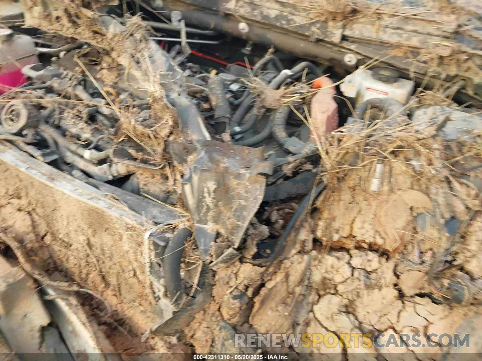 10 Photograph of a damaged car 2T3RWRFV7LW094892 TOYOTA RAV4 HYBRID 2020