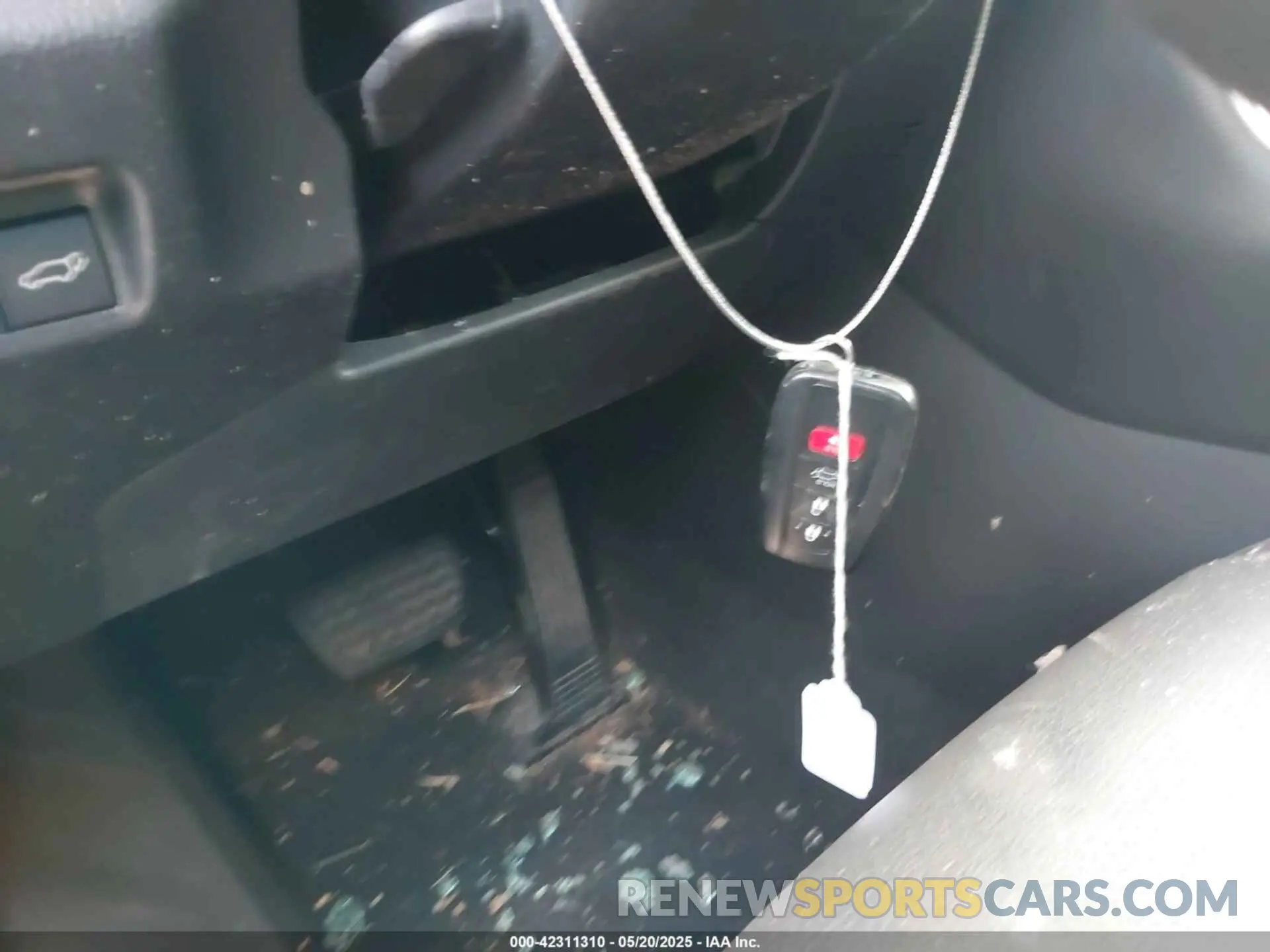 11 Photograph of a damaged car 2T3RWRFV7LW094892 TOYOTA RAV4 HYBRID 2020