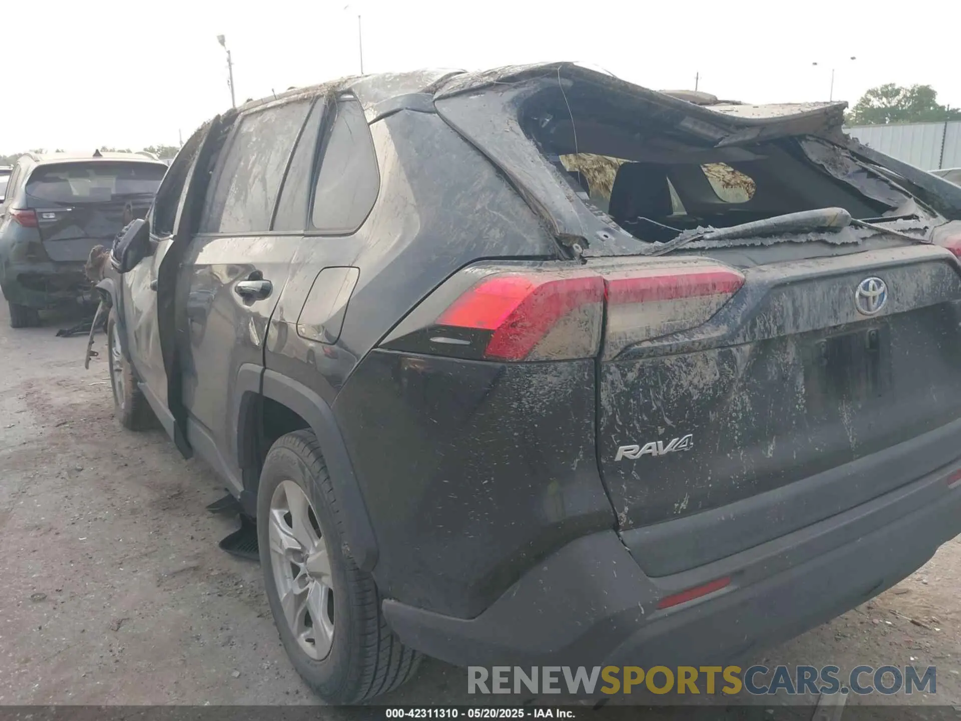 3 Photograph of a damaged car 2T3RWRFV7LW094892 TOYOTA RAV4 HYBRID 2020