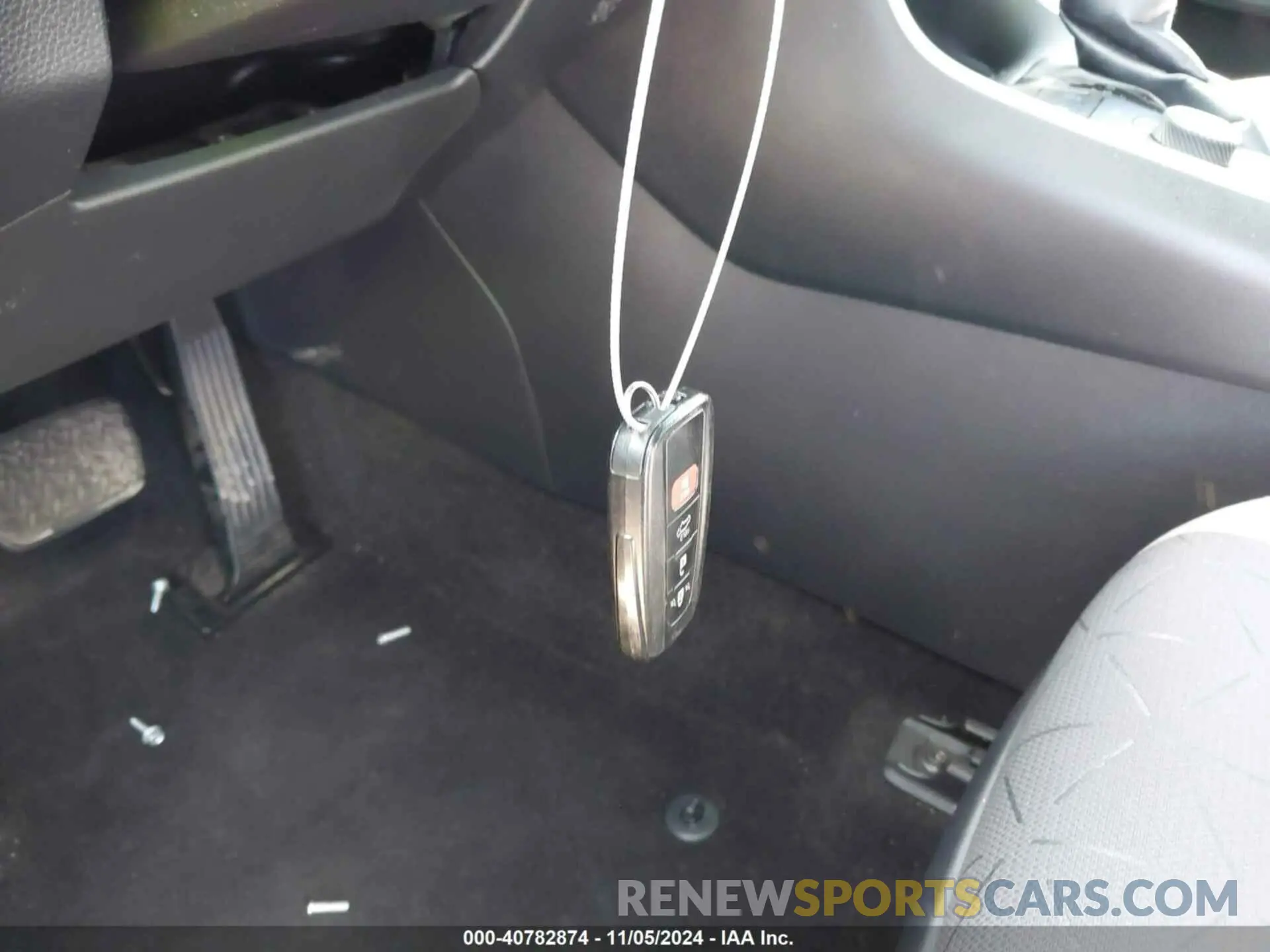 11 Photograph of a damaged car 2T3RWRFVXLW078556 TOYOTA RAV4 HYBRID 2020