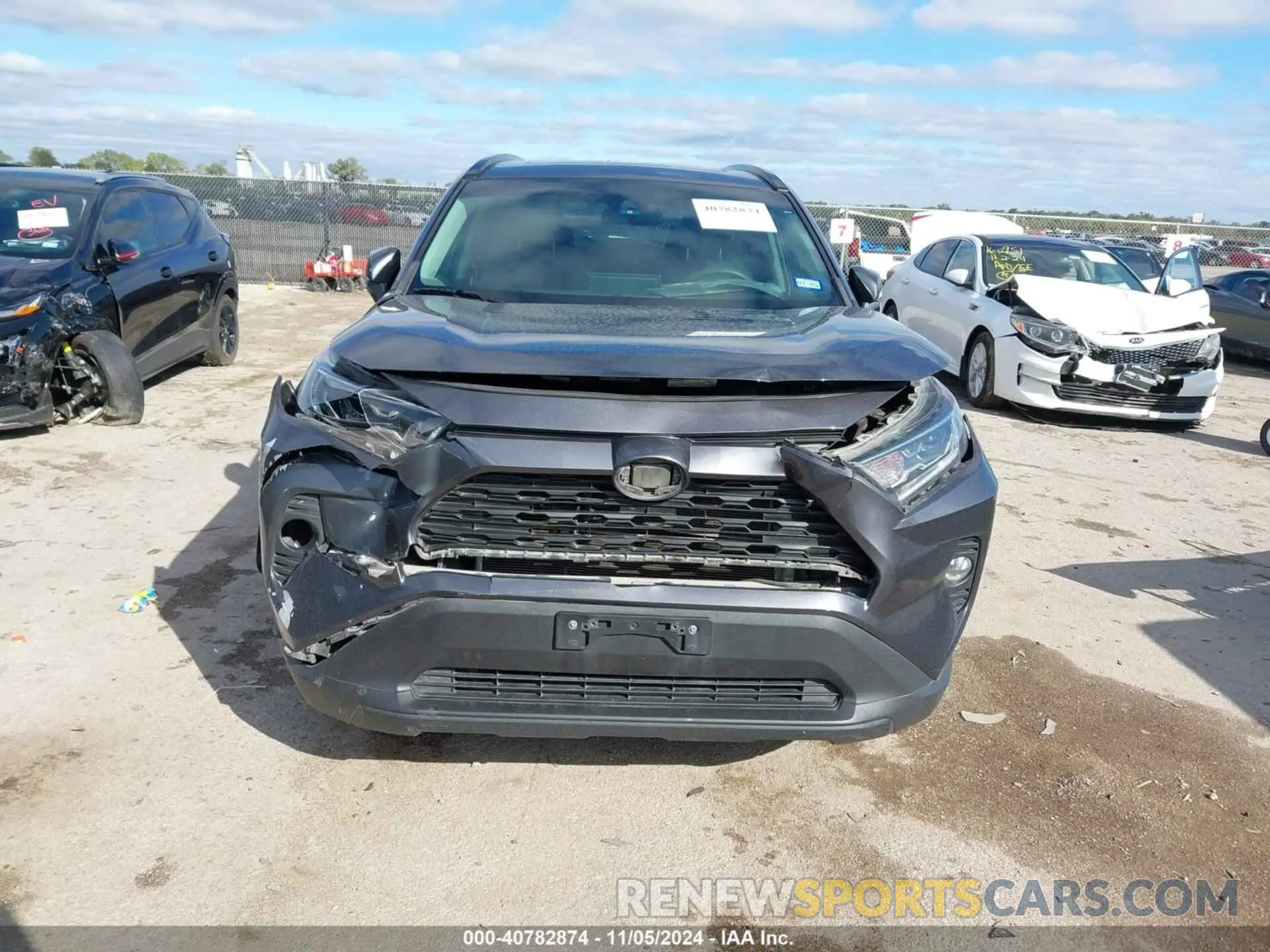 12 Photograph of a damaged car 2T3RWRFVXLW078556 TOYOTA RAV4 HYBRID 2020