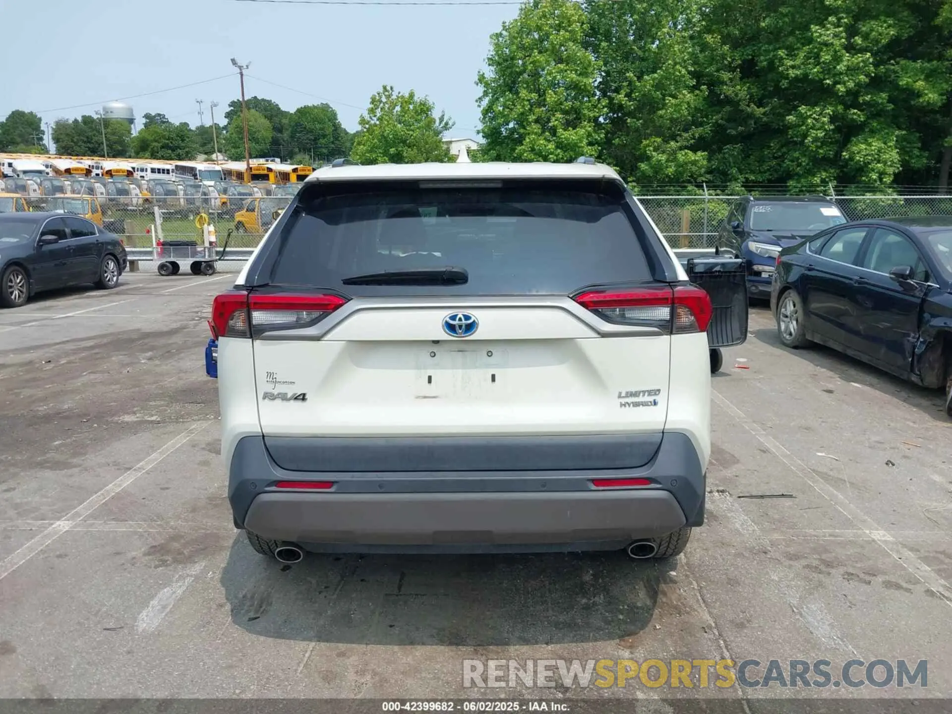 16 Photograph of a damaged car 4T3DWRFV9LU007665 TOYOTA RAV4 HYBRID 2020