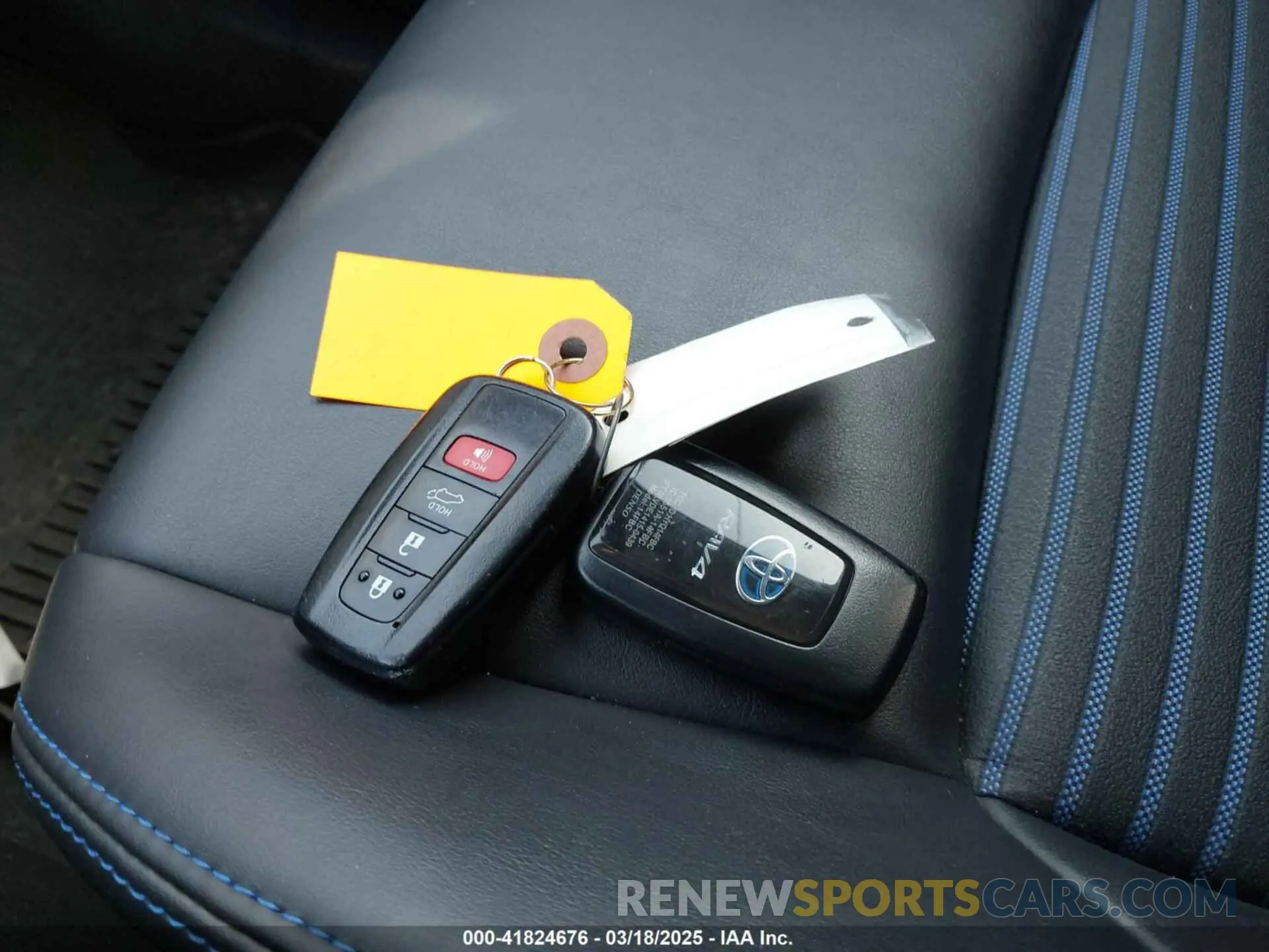 11 Photograph of a damaged car 4T3E6RFVXLU003466 TOYOTA RAV4 HYBRID 2020