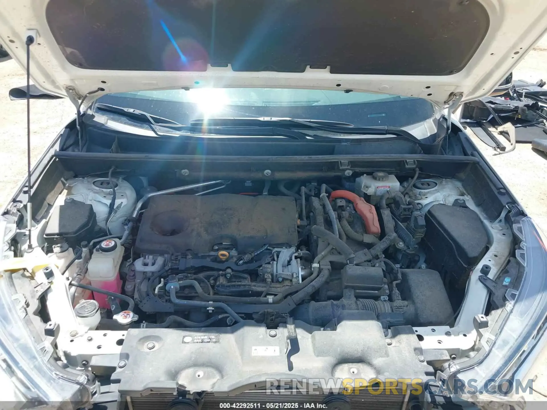 10 Photograph of a damaged car 4T3EWRFV0LU008448 TOYOTA RAV4 HYBRID 2020