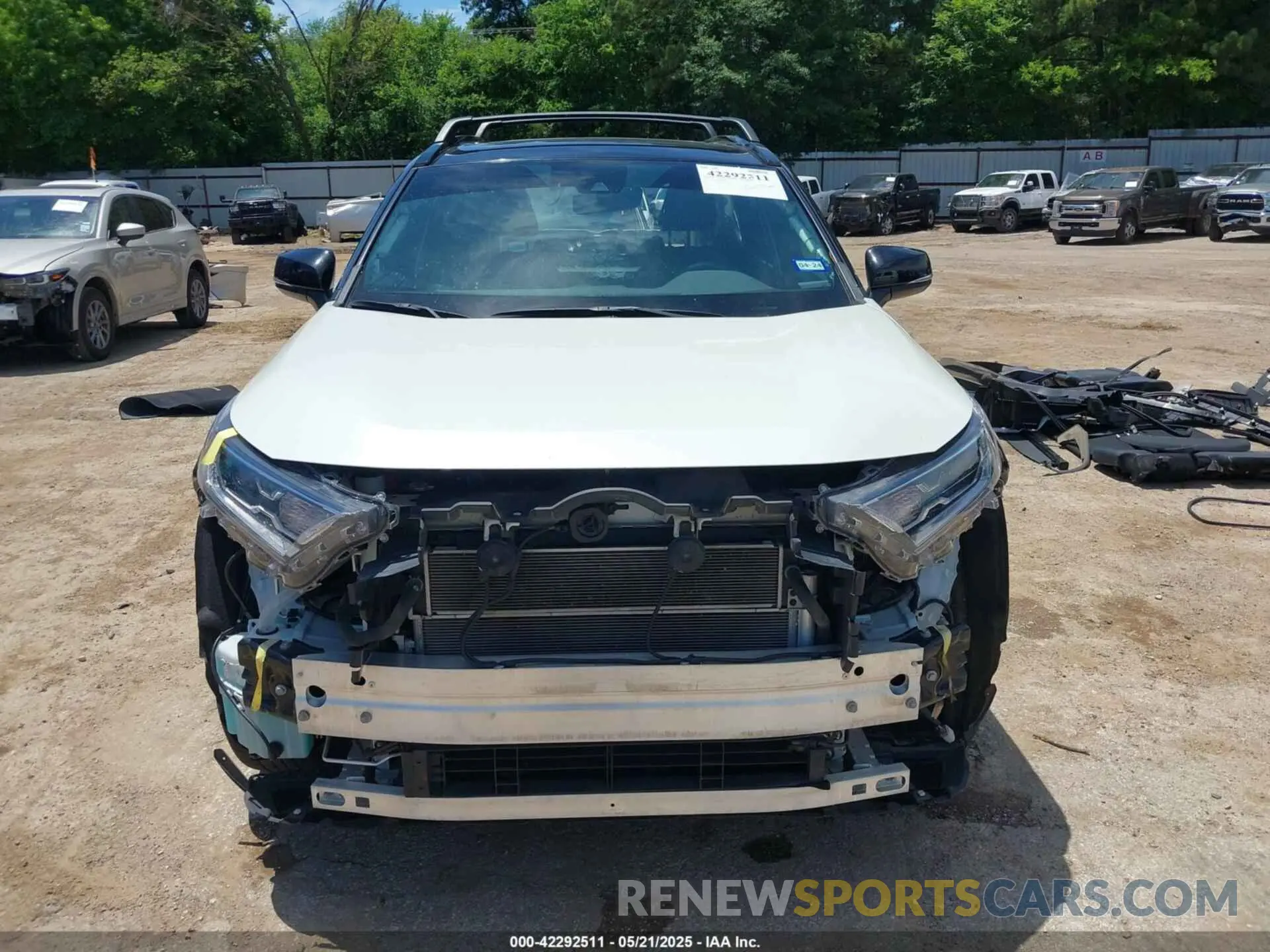 13 Photograph of a damaged car 4T3EWRFV0LU008448 TOYOTA RAV4 HYBRID 2020