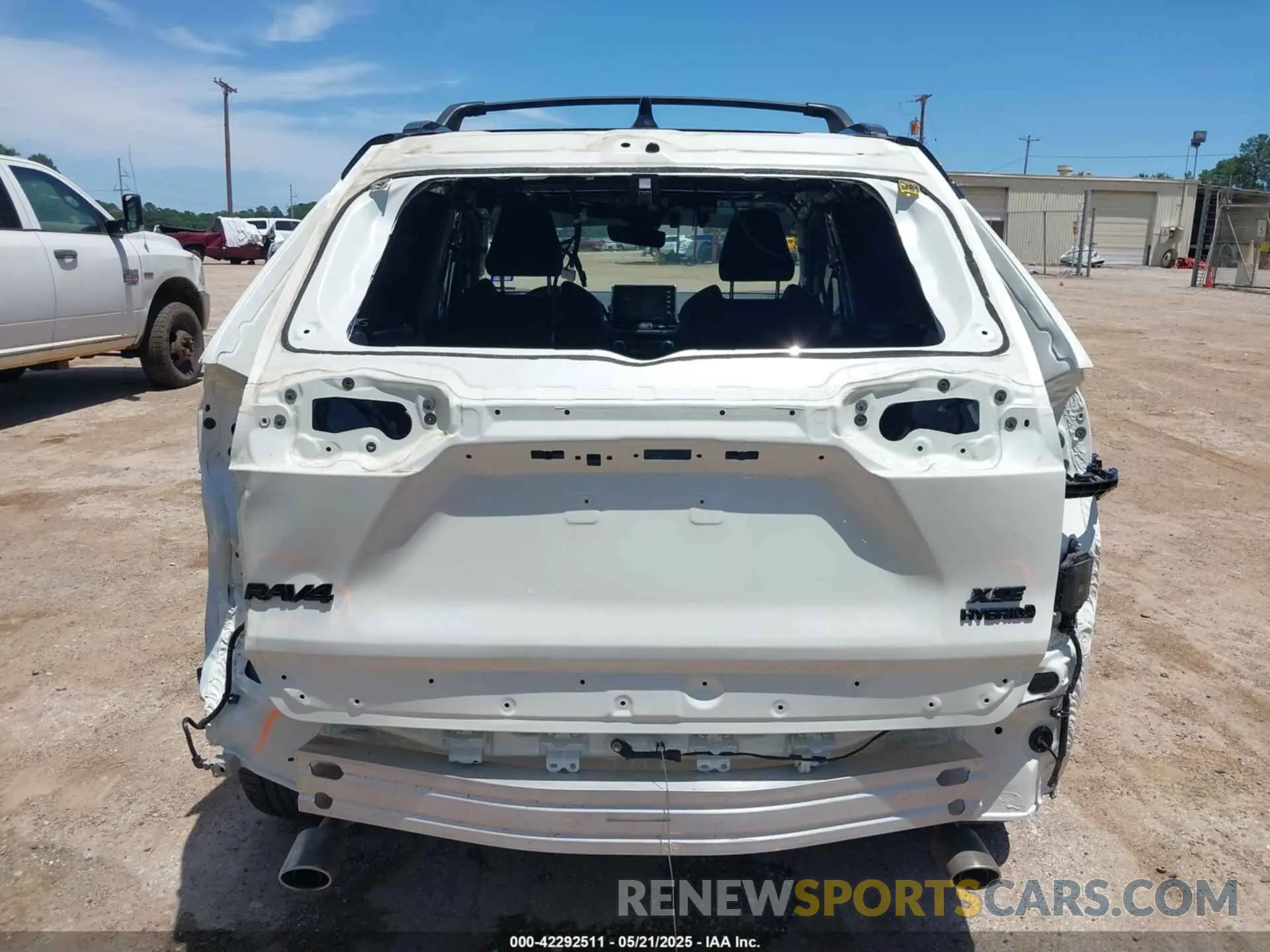 6 Photograph of a damaged car 4T3EWRFV0LU008448 TOYOTA RAV4 HYBRID 2020