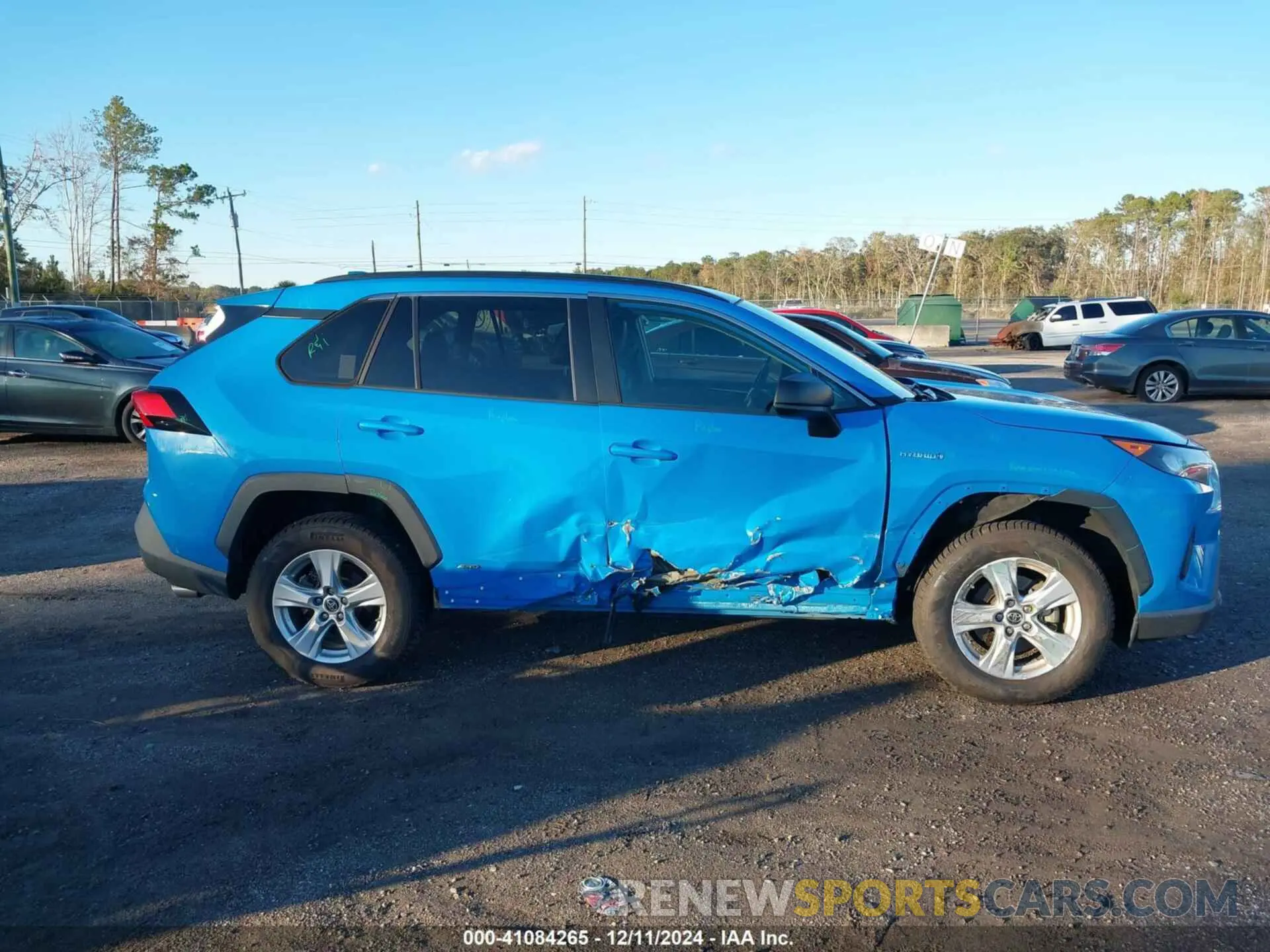 13 Photograph of a damaged car 4T3LWRFV3LU009309 TOYOTA RAV4 HYBRID 2020