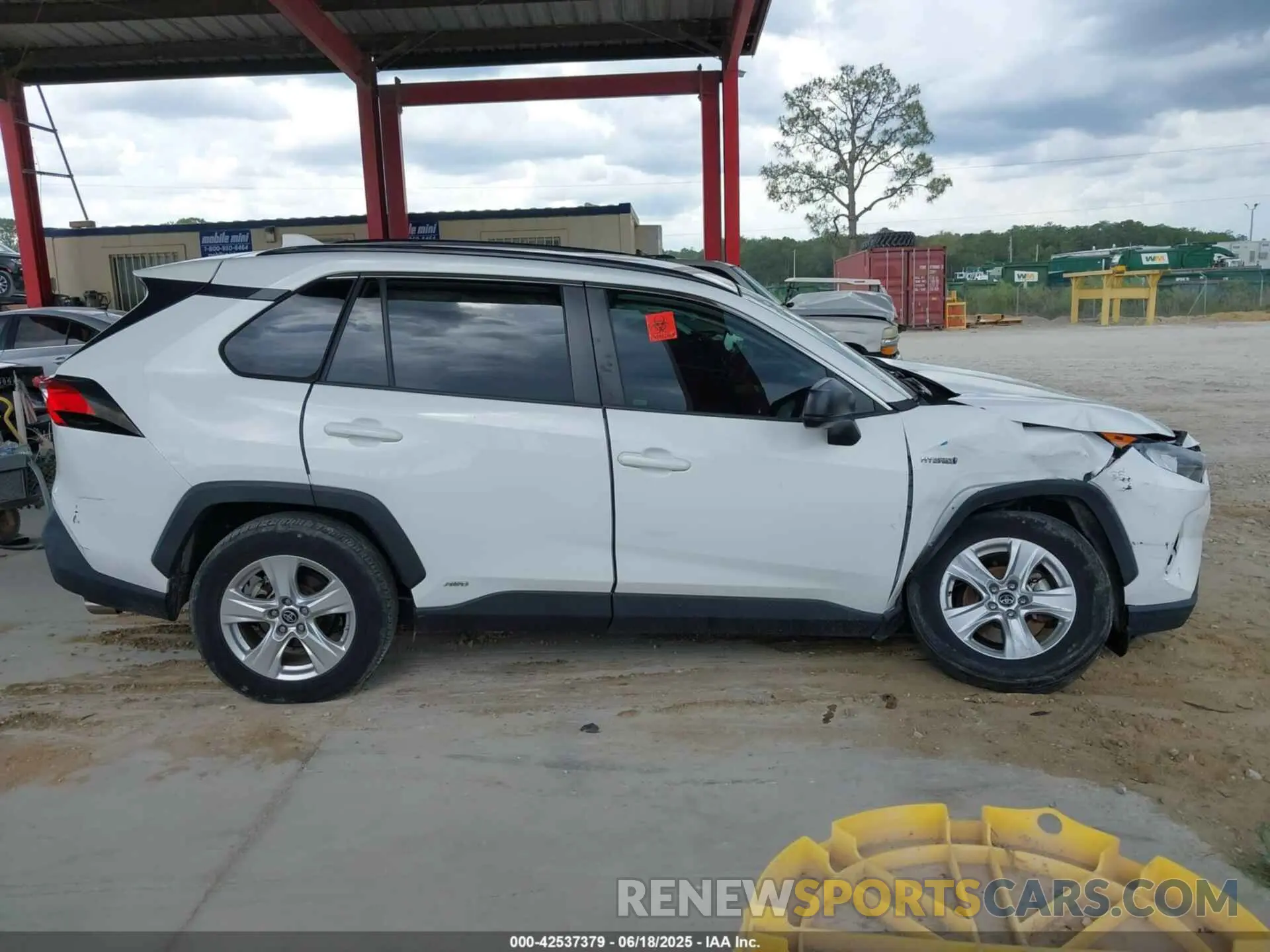 13 Photograph of a damaged car 4T3LWRFV6LU008638 TOYOTA RAV4 HYBRID 2020