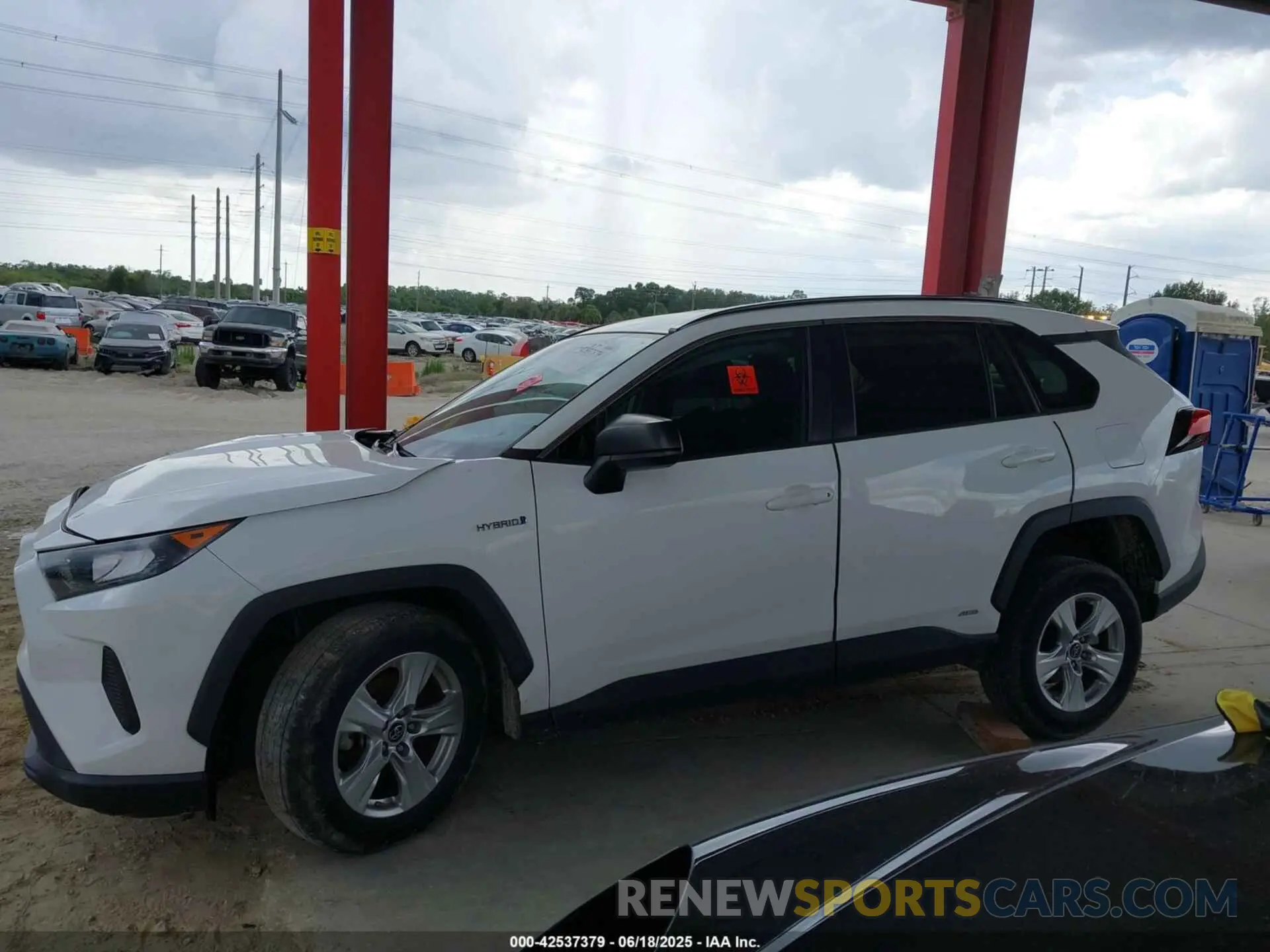 14 Photograph of a damaged car 4T3LWRFV6LU008638 TOYOTA RAV4 HYBRID 2020